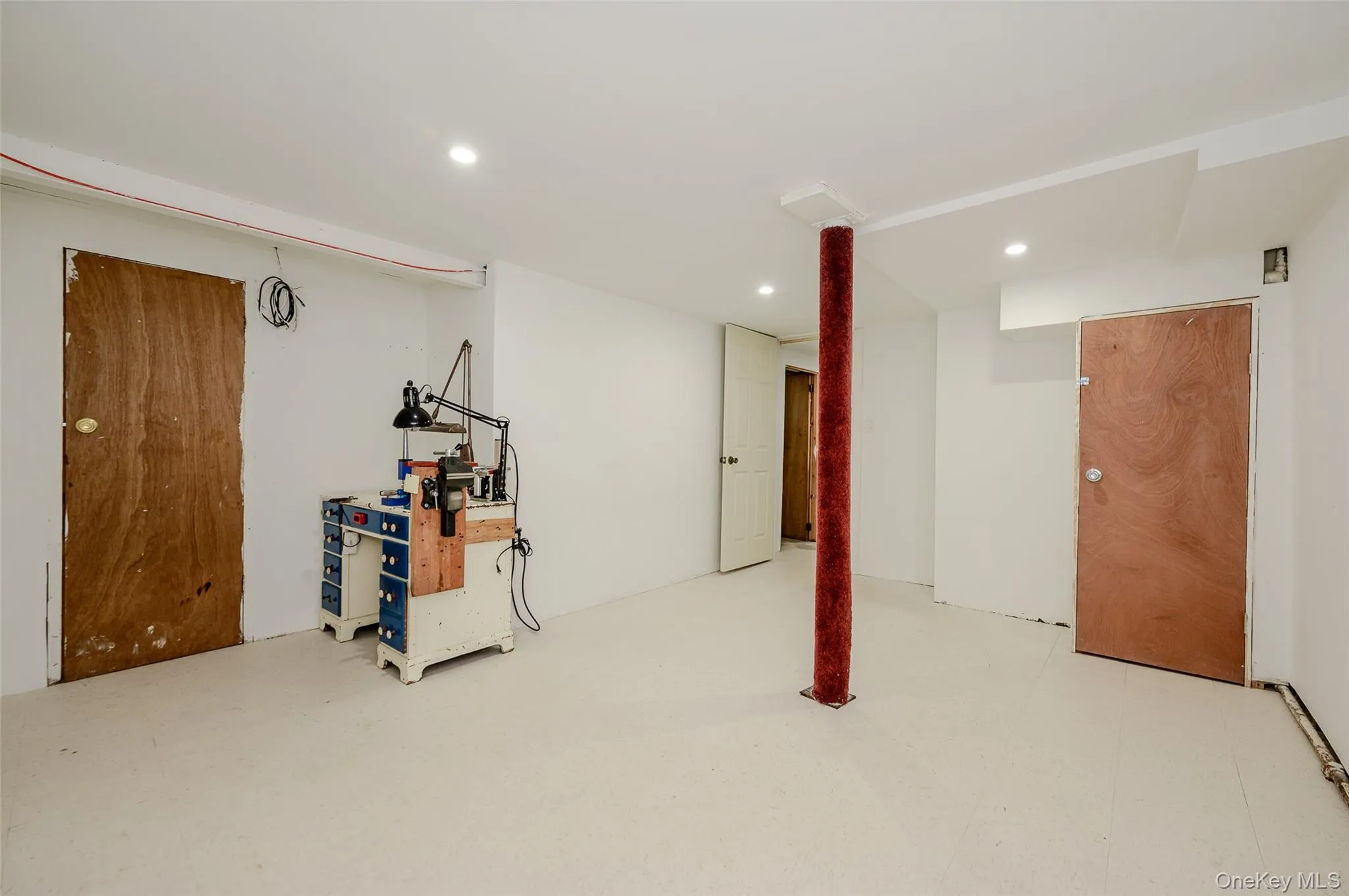 596 Irving Street, North Hempstead, NY, 4 Bedrooms Bedrooms, 5 Rooms Rooms,1 BathroomBathrooms,Residential,For Rent,Irving,0,1050482 596 Irving Street, North Hempstead, NY, 4 Bedrooms Bedrooms, 5 Rooms Rooms,1 BathroomBathrooms,Residential,For Rent,Irving,0,1050482