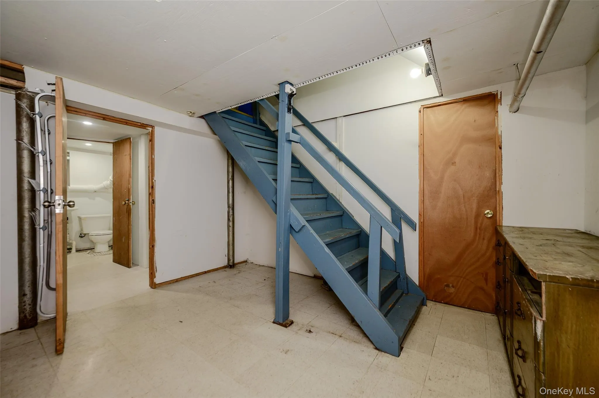 596 Irving Street, North Hempstead, NY, 4 Bedrooms Bedrooms, 5 Rooms Rooms,1 BathroomBathrooms,Residential,For Rent,Irving,0,1050482 596 Irving Street, North Hempstead, NY, 4 Bedrooms Bedrooms, 5 Rooms Rooms,1 BathroomBathrooms,Residential,For Rent,Irving,0,1050482