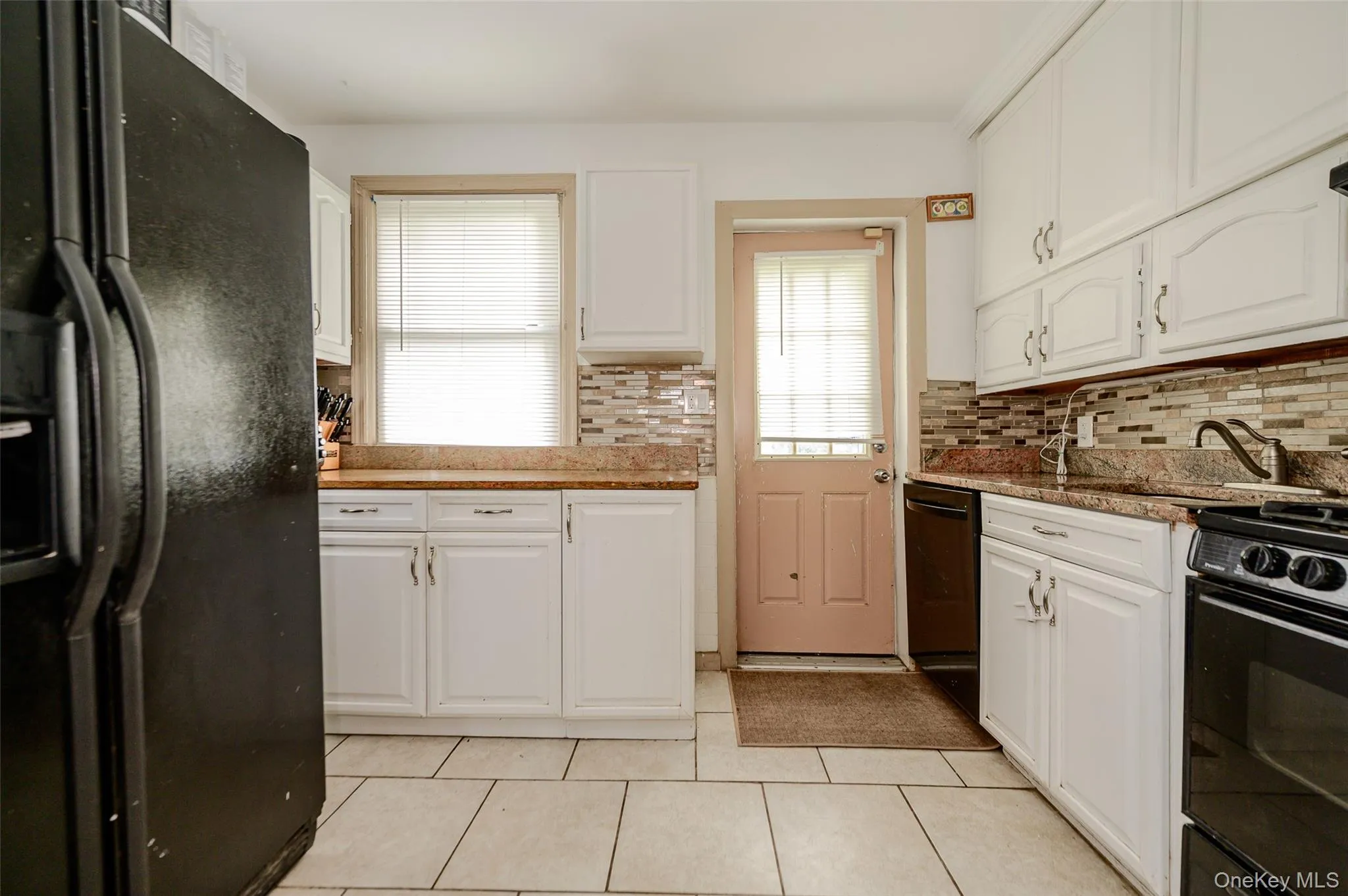 596 Irving Street, North Hempstead, NY, 4 Bedrooms Bedrooms, 5 Rooms Rooms,1 BathroomBathrooms,Residential,For Rent,Irving,0,1050482 596 Irving Street, North Hempstead, NY, 4 Bedrooms Bedrooms, 5 Rooms Rooms,1 BathroomBathrooms,Residential,For Rent,Irving,0,1050482