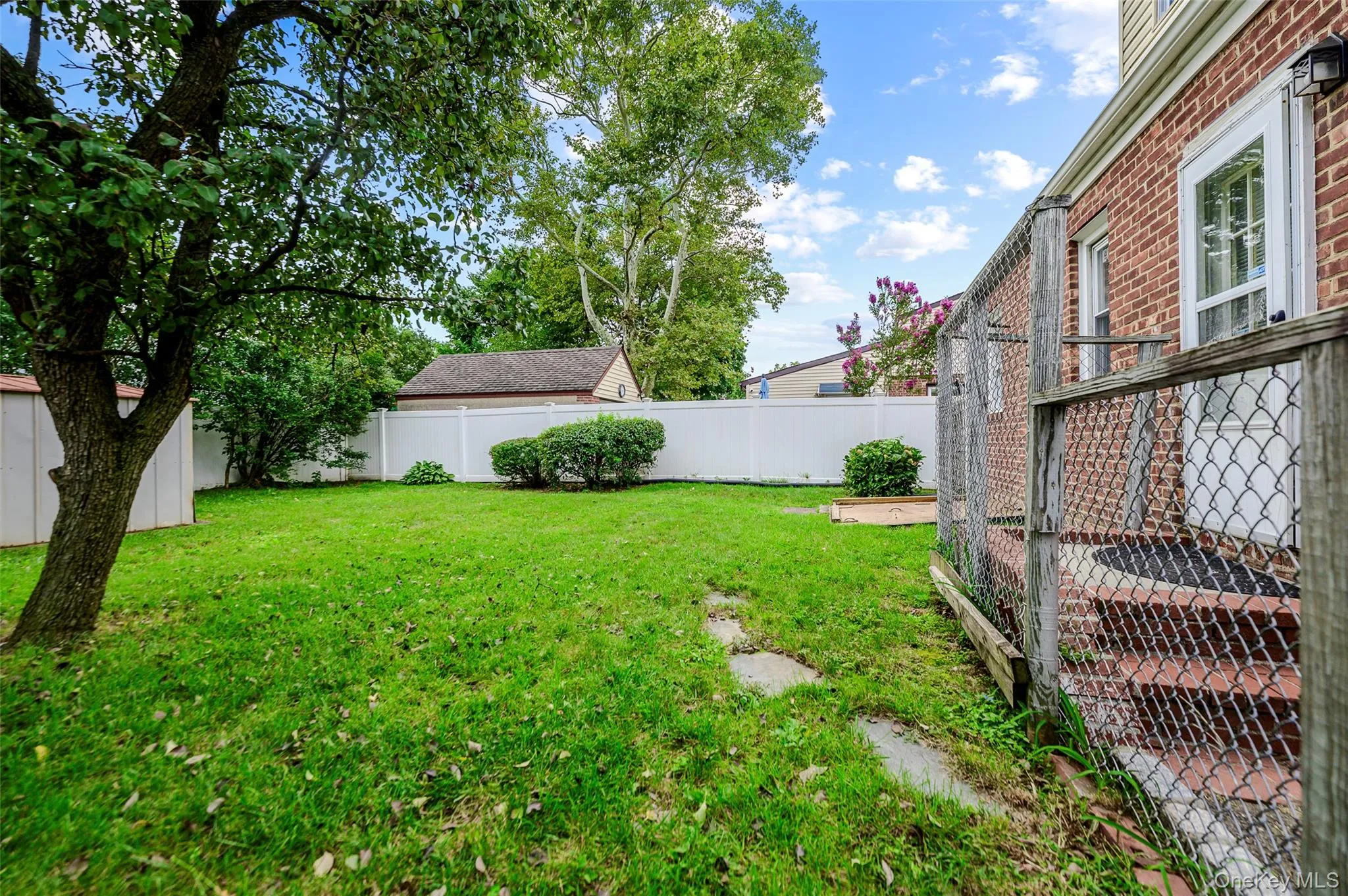 596 Irving Street, North Hempstead, NY, 4 Bedrooms Bedrooms, 5 Rooms Rooms,1 BathroomBathrooms,Residential,For Rent,Irving,0,1050482 596 Irving Street, North Hempstead, NY, 4 Bedrooms Bedrooms, 5 Rooms Rooms,1 BathroomBathrooms,Residential,For Rent,Irving,0,1050482