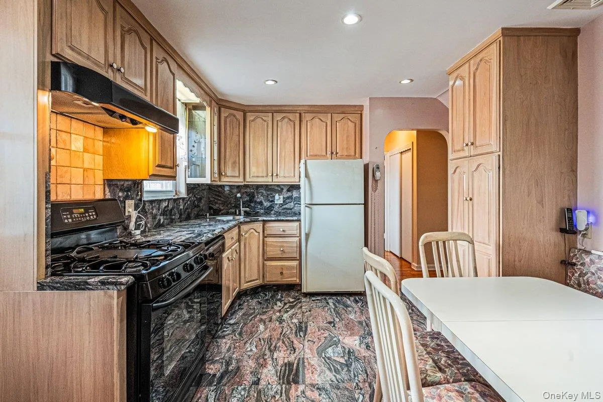 14-05 156th Street, New York, NY, 4 Bedrooms Bedrooms, 8 Rooms Rooms,2 BathroomsBathrooms,Residential,For Rent,156th,0,1050486 14-05 156th Street, New York, NY, 4 Bedrooms Bedrooms, 8 Rooms Rooms,2 BathroomsBathrooms,Residential,For Rent,156th,0,1050486