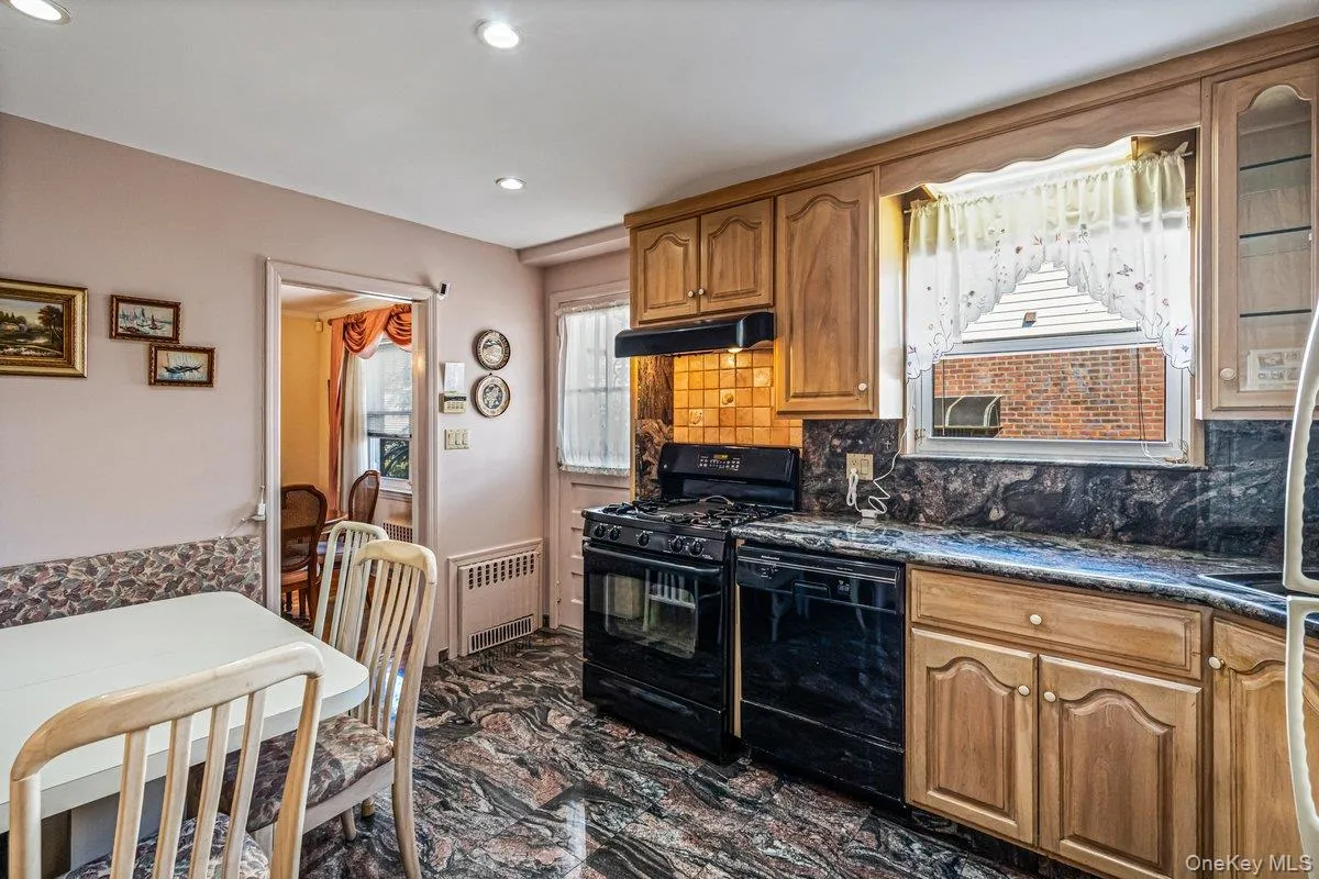 14-05 156th Street, New York, NY, 4 Bedrooms Bedrooms, 8 Rooms Rooms,2 BathroomsBathrooms,Residential,For Rent,156th,0,1050486 14-05 156th Street, New York, NY, 4 Bedrooms Bedrooms, 8 Rooms Rooms,2 BathroomsBathrooms,Residential,For Rent,156th,0,1050486