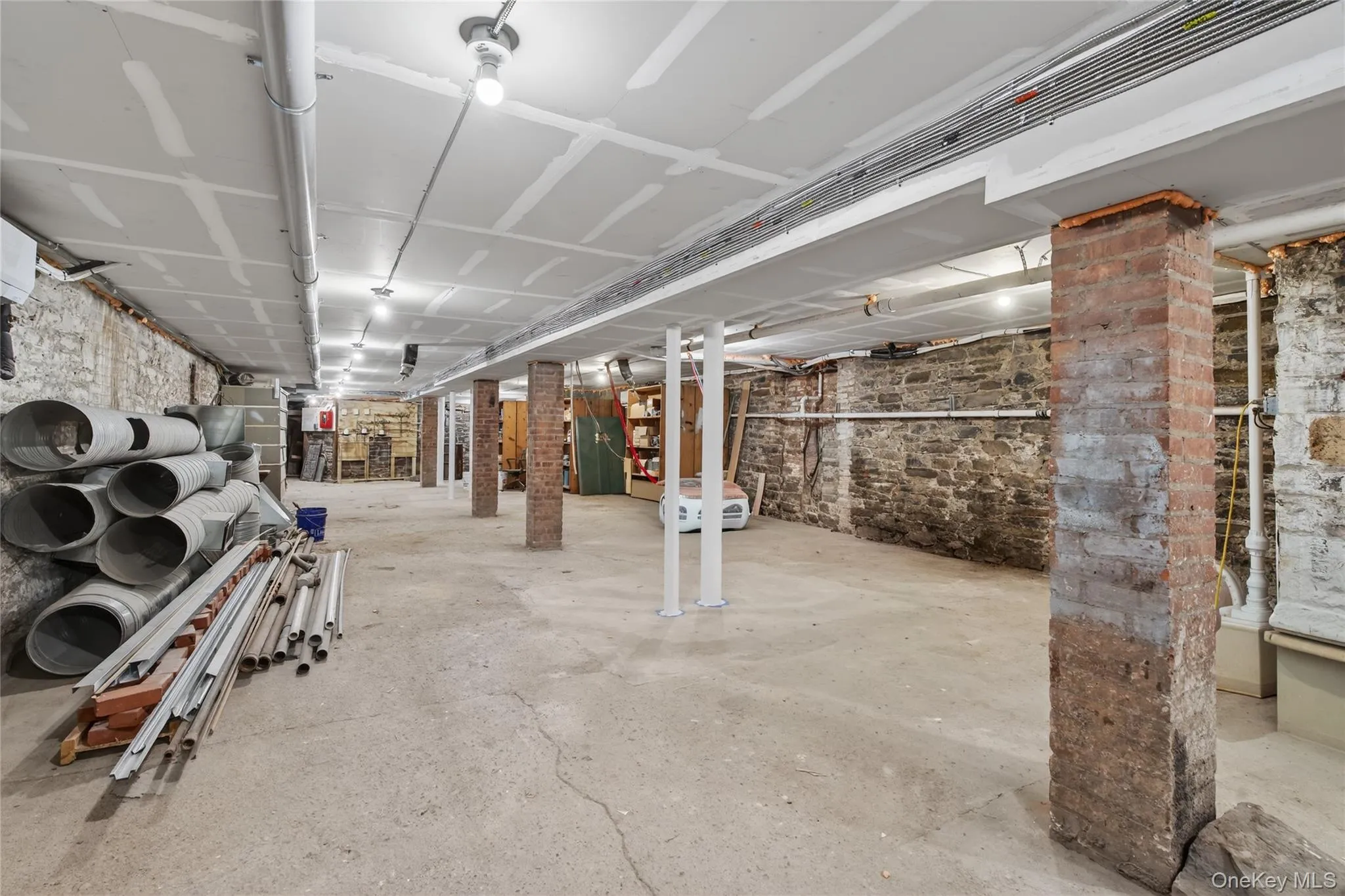 316 Wall Street, Kingston, NY, ,Commercial Lease,For Rent,Wall,0,1050487 316 Wall Street, Kingston, NY, ,Commercial Lease,For Rent,Wall,0,1050487