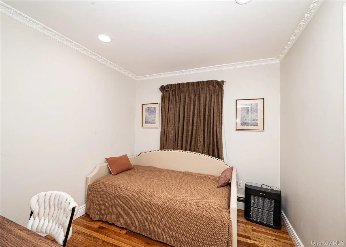 1364 5th Avenue, Islip, NY, 3 Bedrooms Bedrooms, 6 Rooms Rooms,1 BathroomBathrooms,Residential,For Rent,5th,0,1050489 1364 5th Avenue, Islip, NY, 3 Bedrooms Bedrooms, 6 Rooms Rooms,1 BathroomBathrooms,Residential,For Rent,5th,0,1050489