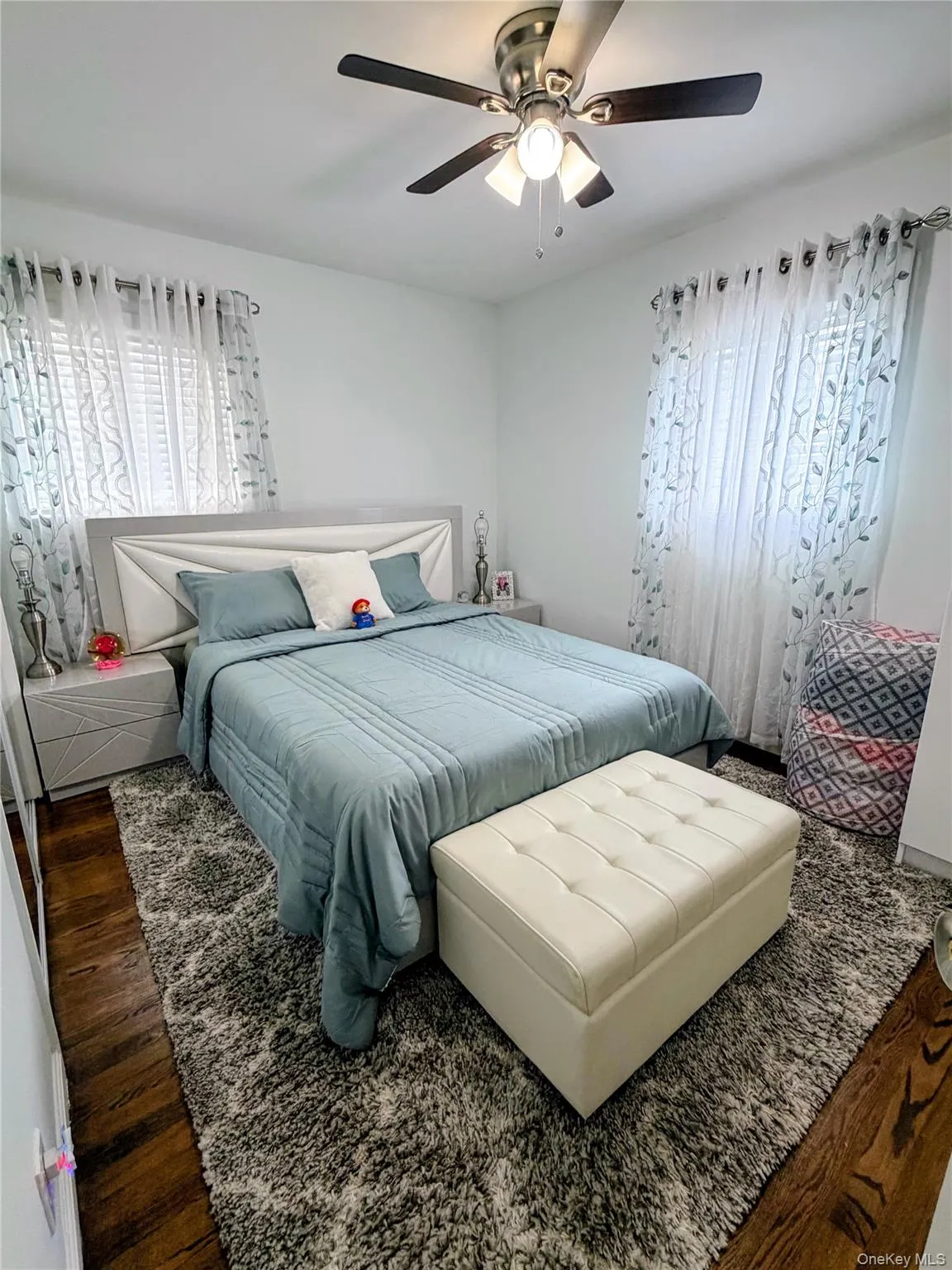 160-28 87th Street, New York, NY, 4 Bedrooms Bedrooms, 9 Rooms Rooms,2 BathroomsBathrooms,Residential,For Rent,87th,0,1050493 160-28 87th Street, New York, NY, 4 Bedrooms Bedrooms, 9 Rooms Rooms,2 BathroomsBathrooms,Residential,For Rent,87th,0,1050493