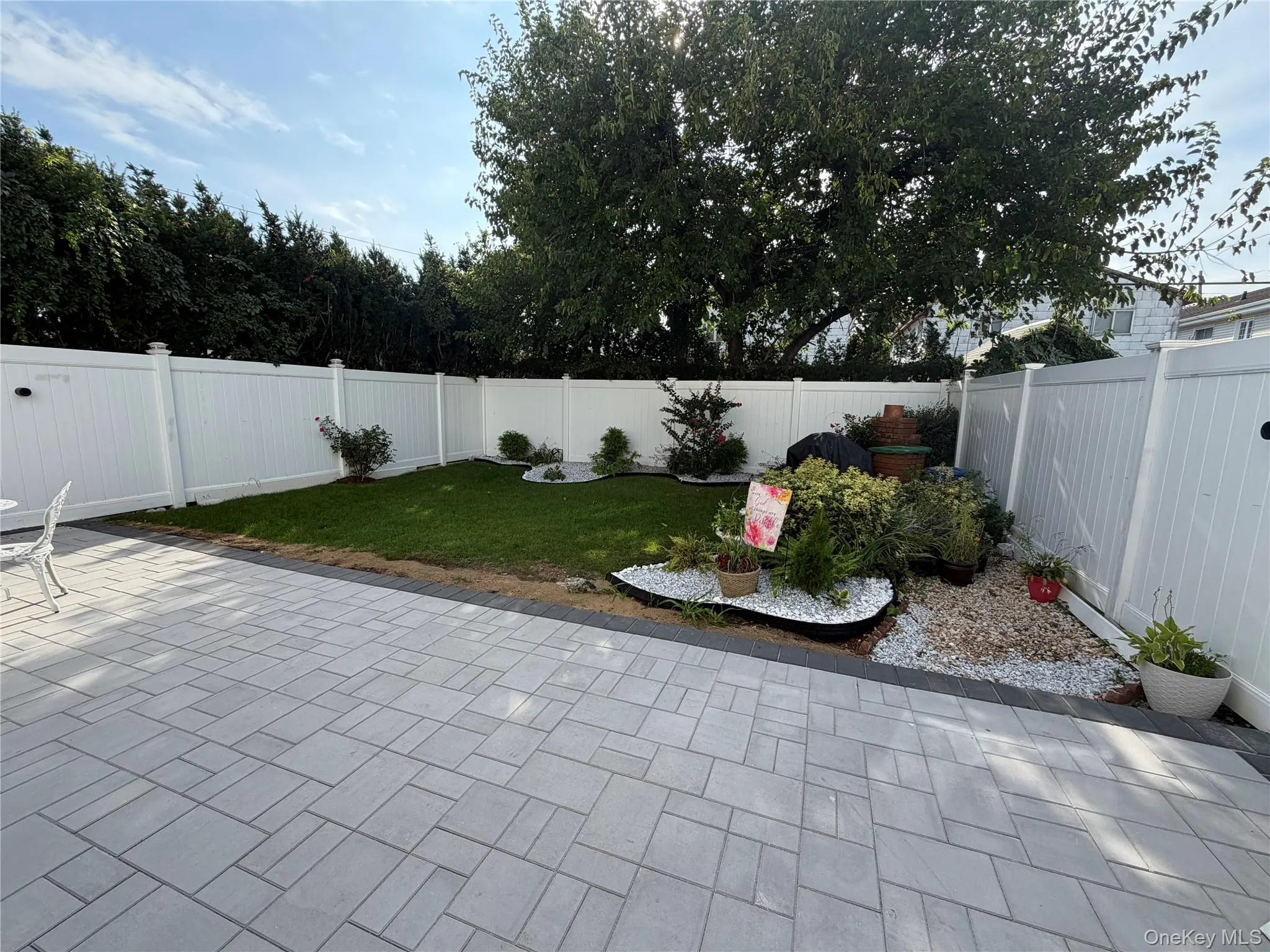 160-28 87th Street, New York, NY, 4 Bedrooms Bedrooms, 9 Rooms Rooms,2 BathroomsBathrooms,Residential,For Rent,87th,0,1050493 160-28 87th Street, New York, NY, 4 Bedrooms Bedrooms, 9 Rooms Rooms,2 BathroomsBathrooms,Residential,For Rent,87th,0,1050493