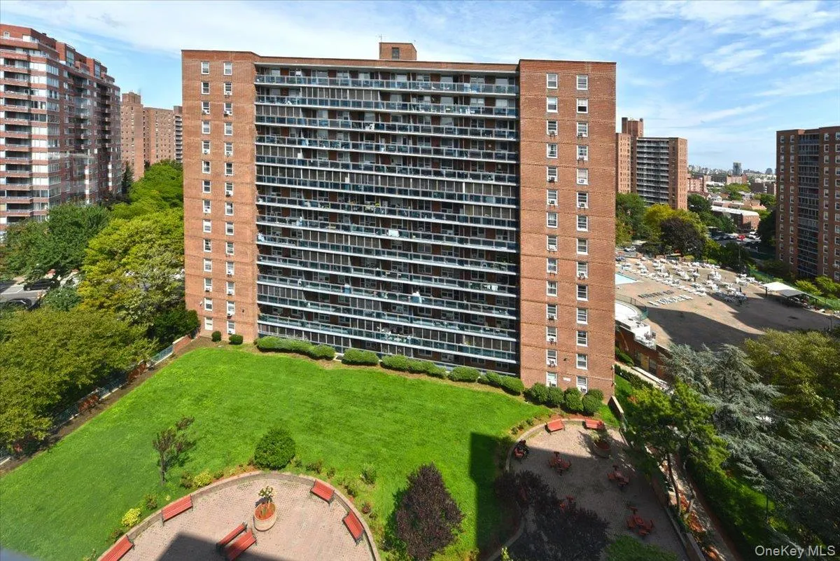 9737 63rd Road, New York, NY, 3 Bedrooms Bedrooms, 5 Rooms Rooms,1 BathroomBathrooms,Residential,For Rent,63rd,0,1050500 9737 63rd Road, New York, NY, 3 Bedrooms Bedrooms, 5 Rooms Rooms,1 BathroomBathrooms,Residential,For Rent,63rd,0,1050500