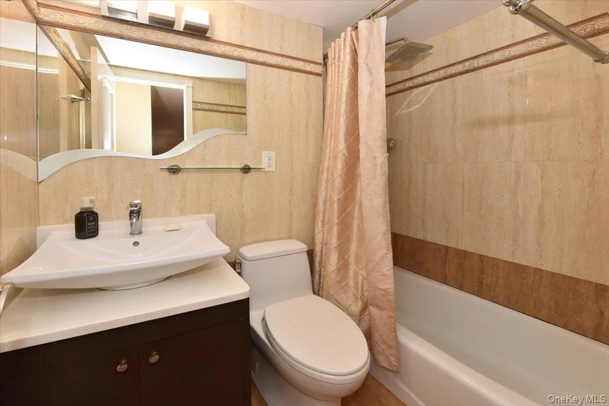 9737 63rd Road, New York, NY, 3 Bedrooms Bedrooms, 5 Rooms Rooms,1 BathroomBathrooms,Residential,For Rent,63rd,0,1050500 9737 63rd Road, New York, NY, 3 Bedrooms Bedrooms, 5 Rooms Rooms,1 BathroomBathrooms,Residential,For Rent,63rd,0,1050500