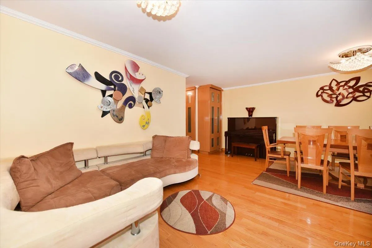 9737 63rd Road, New York, NY, 3 Bedrooms Bedrooms, 5 Rooms Rooms,1 BathroomBathrooms,Residential,For Rent,63rd,0,1050500 9737 63rd Road, New York, NY, 3 Bedrooms Bedrooms, 5 Rooms Rooms,1 BathroomBathrooms,Residential,For Rent,63rd,0,1050500