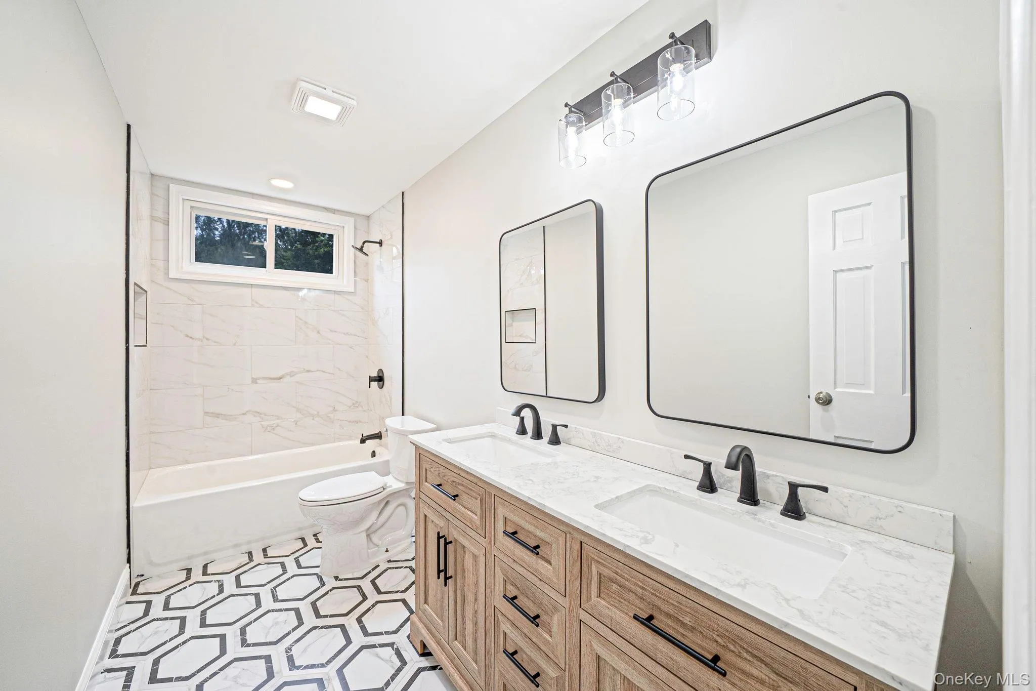 15 Sands Lane, Brookhaven, NY, 5 Bedrooms Bedrooms, 12 Rooms Rooms,3 BathroomsBathrooms,Residential,For Rent,Sands,0,1050505 15 Sands Lane, Brookhaven, NY, 5 Bedrooms Bedrooms, 12 Rooms Rooms,3 BathroomsBathrooms,Residential,For Rent,Sands,0,1050505