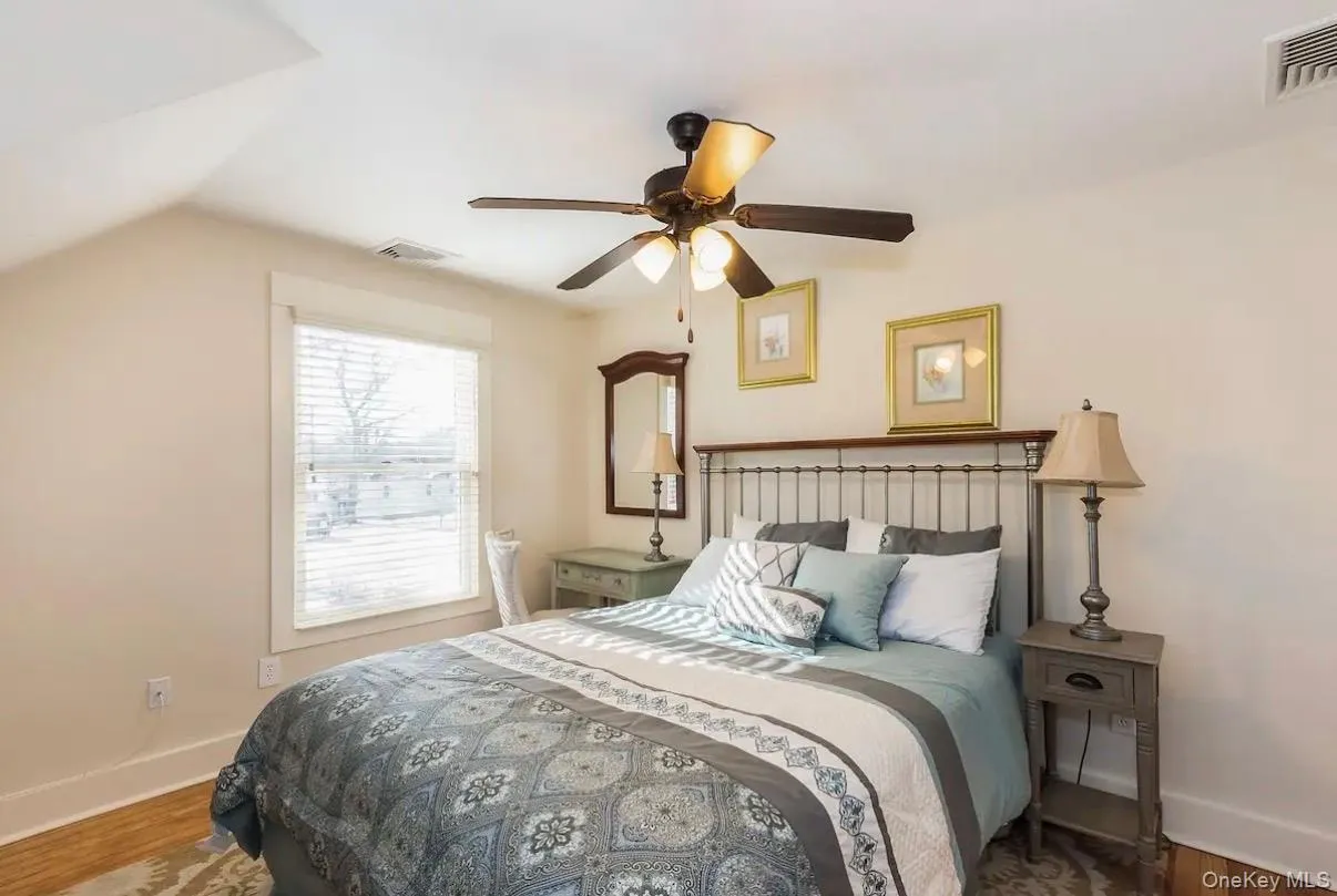 572 Montauk Highway, Southampton, NY, 6 Bedroom Bedrooms, 14 Room Rooms,2 BathroomBathrooms,Residential Lease,For Rent,Montauk Highway,0,1050511 572 Montauk Highway, Southampton, NY, 6 Bedroom Bedrooms, 14 Room Rooms,2 BathroomBathrooms,Residential Lease,For Rent,Montauk Highway,0,1050511