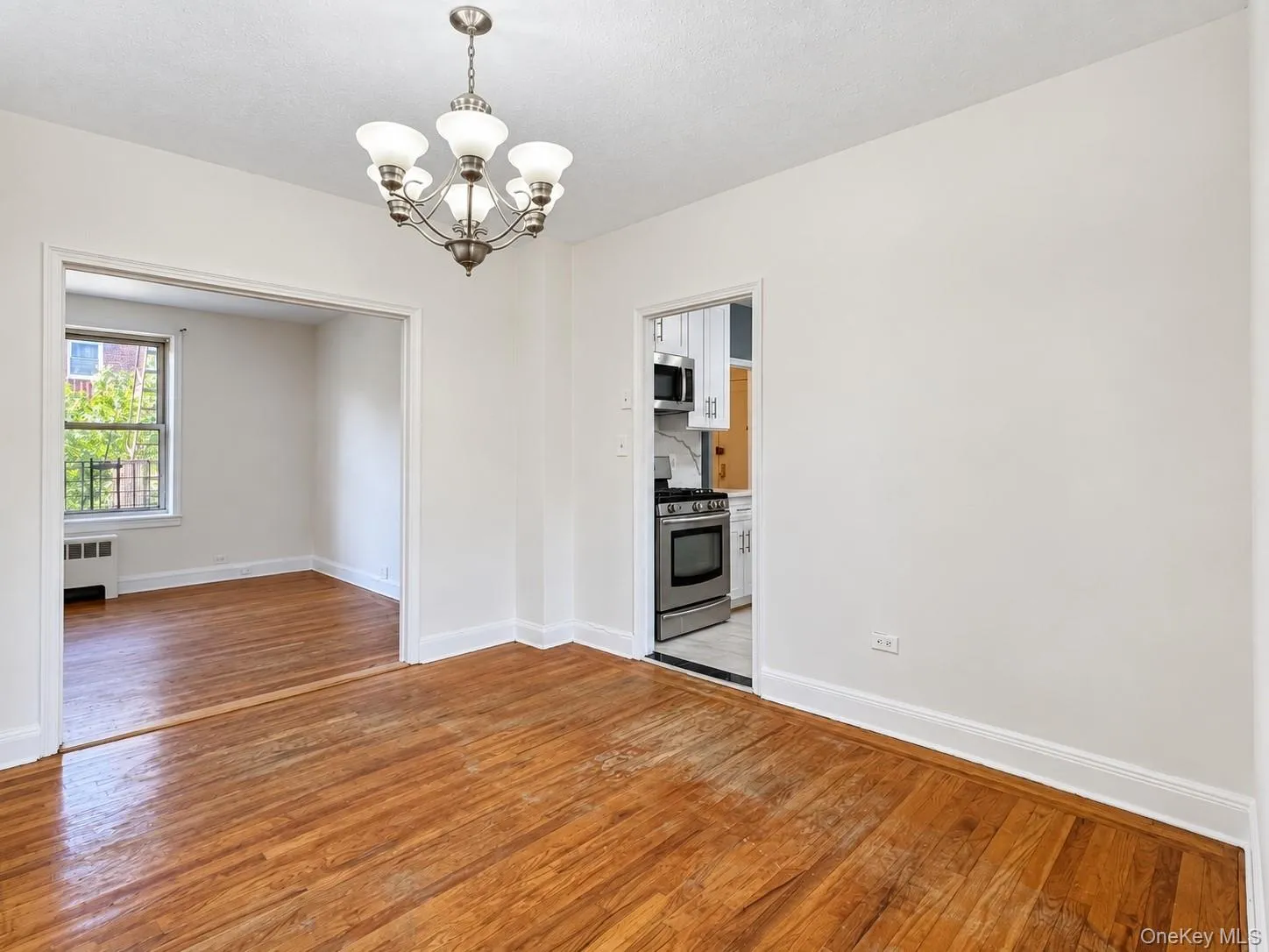 43-10 48 Avenue, New York, NY, 2 Bedrooms Bedrooms, 4 Rooms Rooms,1 BathroomBathrooms,Residential,For Rent,48,0,1050512 43-10 48 Avenue, New York, NY, 2 Bedrooms Bedrooms, 4 Rooms Rooms,1 BathroomBathrooms,Residential,For Rent,48,0,1050512