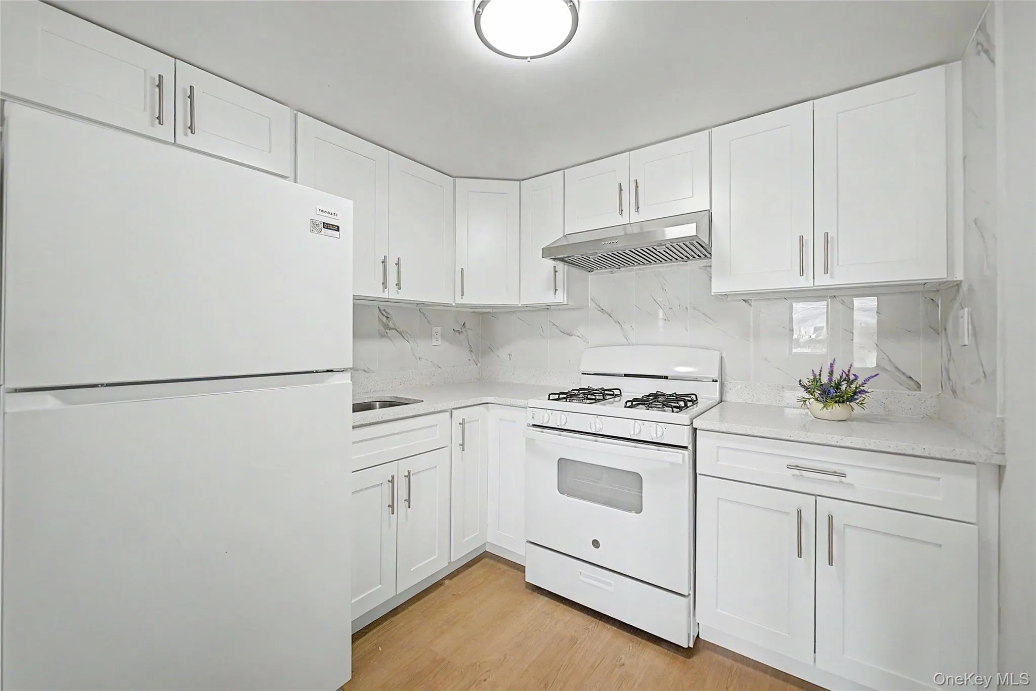 41-58 71st Street, New York, NY, 2 Bedrooms Bedrooms, 5 Rooms Rooms,2 BathroomsBathrooms,Residential,For Rent,71st,0,1050513 41-58 71st Street, New York, NY, 2 Bedrooms Bedrooms, 5 Rooms Rooms,2 BathroomsBathrooms,Residential,For Rent,71st,0,1050513
