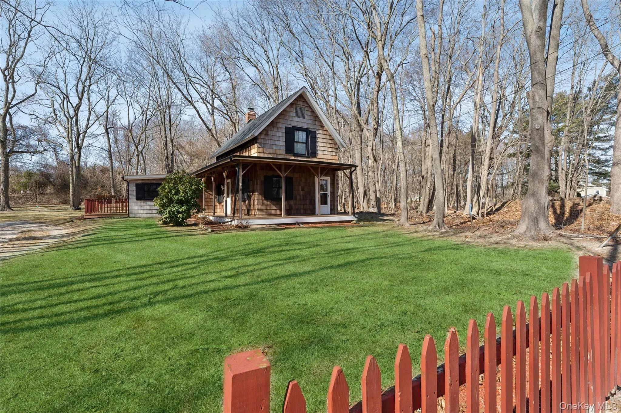 20 Hildreth Street, Southampton, NY, 3 Bedrooms Bedrooms, 7 Rooms Rooms,1 BathroomBathrooms,Residential Lease,For Rent,Hildreth,0,1050514 20 Hildreth Street, Southampton, NY, 3 Bedrooms Bedrooms, 7 Rooms Rooms,1 BathroomBathrooms,Residential Lease,For Rent,Hildreth,0,1050514