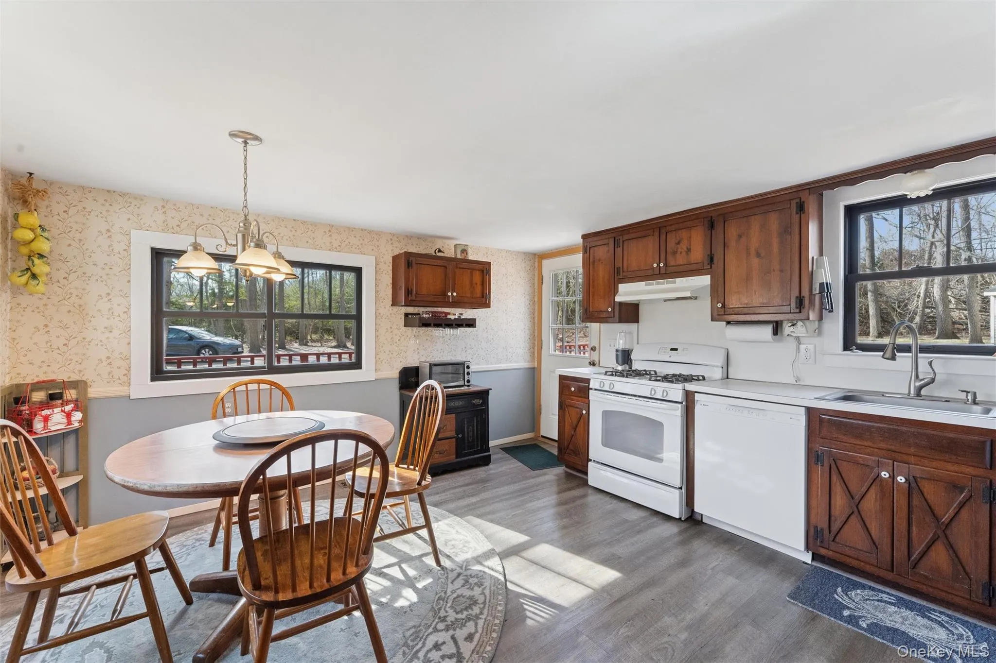20 Hildreth Street, Southampton, NY, 3 Bedrooms Bedrooms, 7 Rooms Rooms,1 BathroomBathrooms,Residential Lease,For Rent,Hildreth,0,1050514 20 Hildreth Street, Southampton, NY, 3 Bedrooms Bedrooms, 7 Rooms Rooms,1 BathroomBathrooms,Residential Lease,For Rent,Hildreth,0,1050514