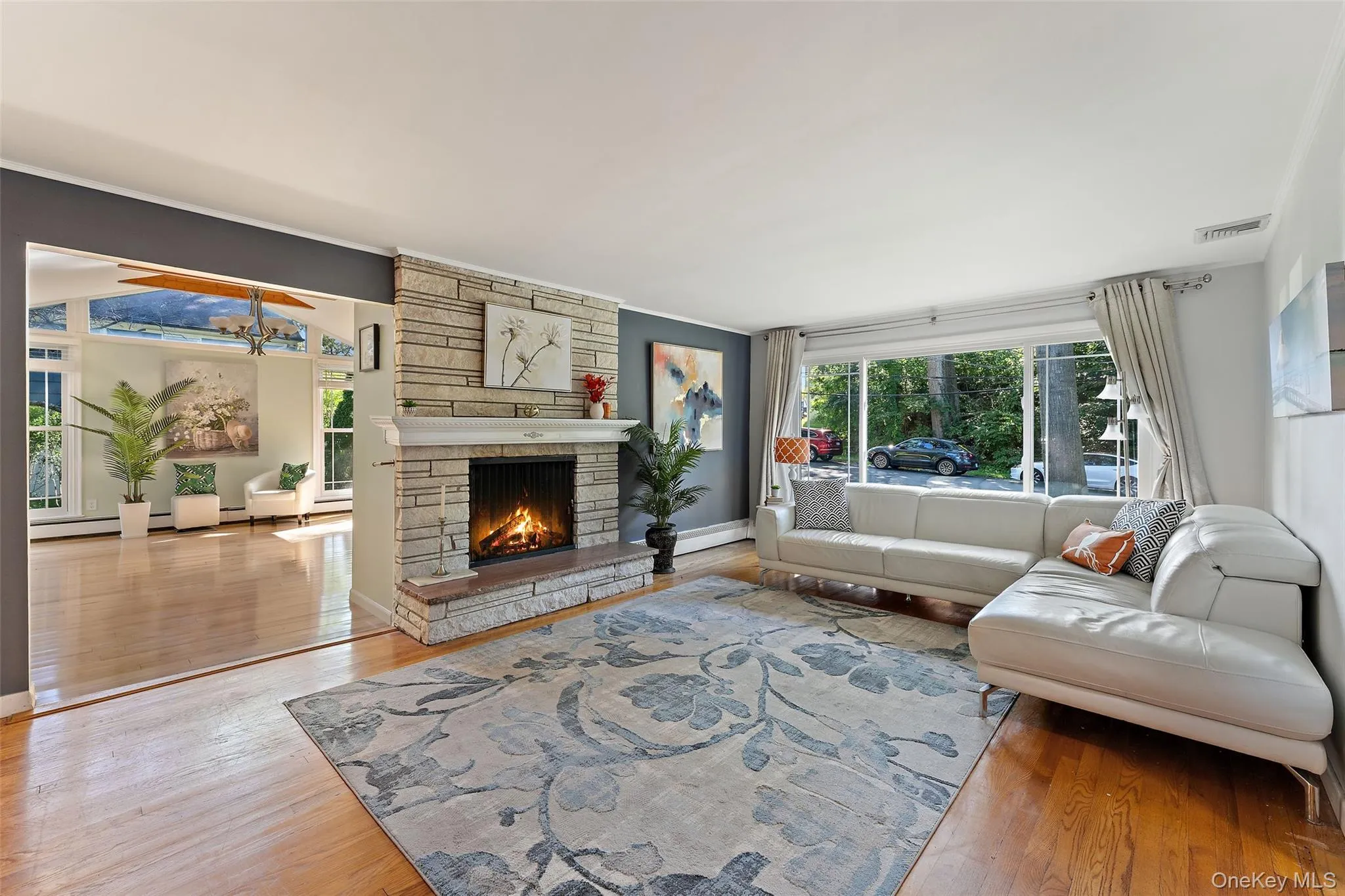 Spacious living room Spacious living room