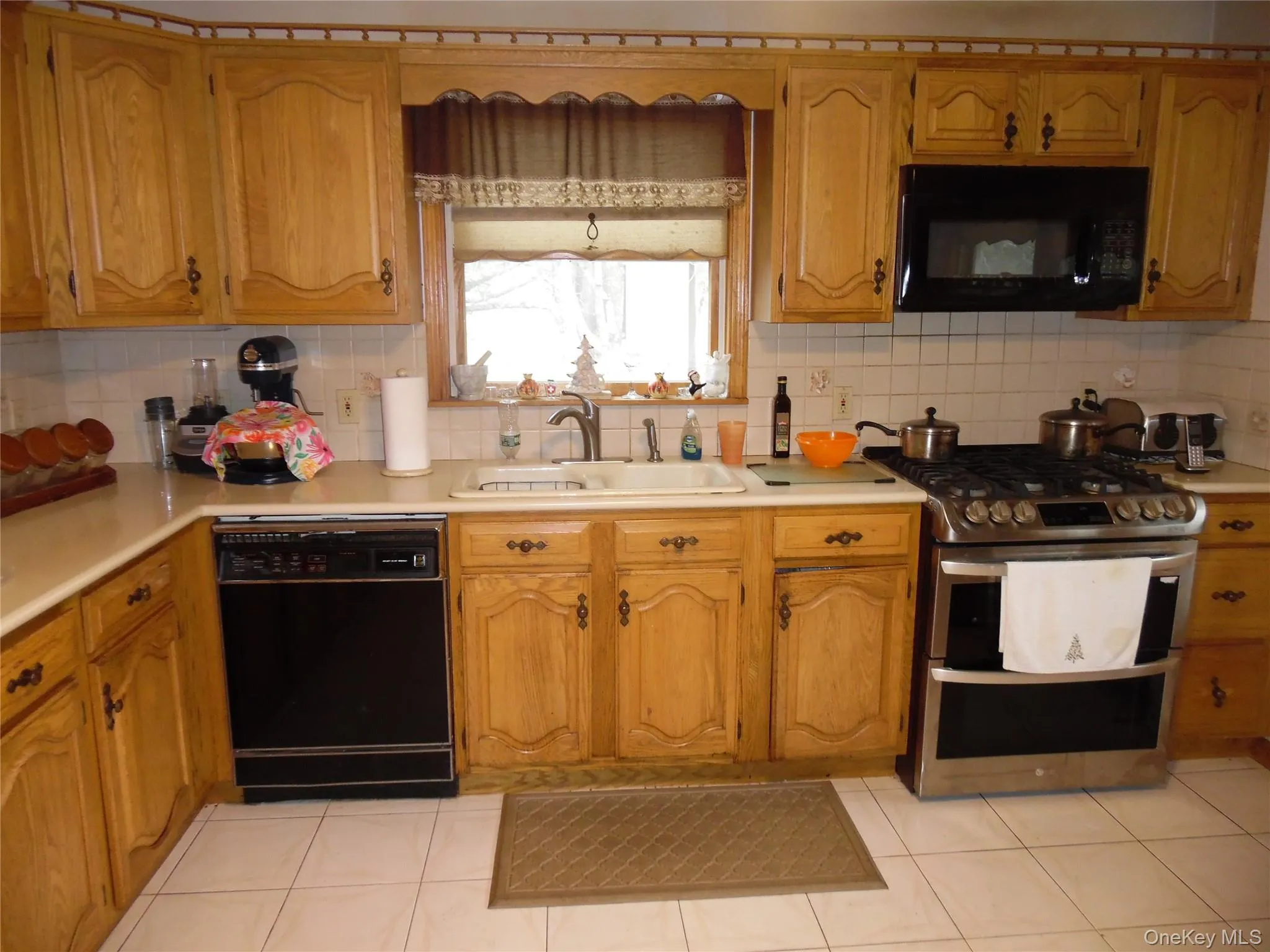 176 Post Hill Road, Fallsburg, NY, 5 Bedrooms Bedrooms, 11 Rooms Rooms,3 BathroomsBathrooms,Residential Lease,For Rent,Post Hill,0,1050521 176 Post Hill Road, Fallsburg, NY, 5 Bedrooms Bedrooms, 11 Rooms Rooms,3 BathroomsBathrooms,Residential Lease,For Rent,Post Hill,0,1050521