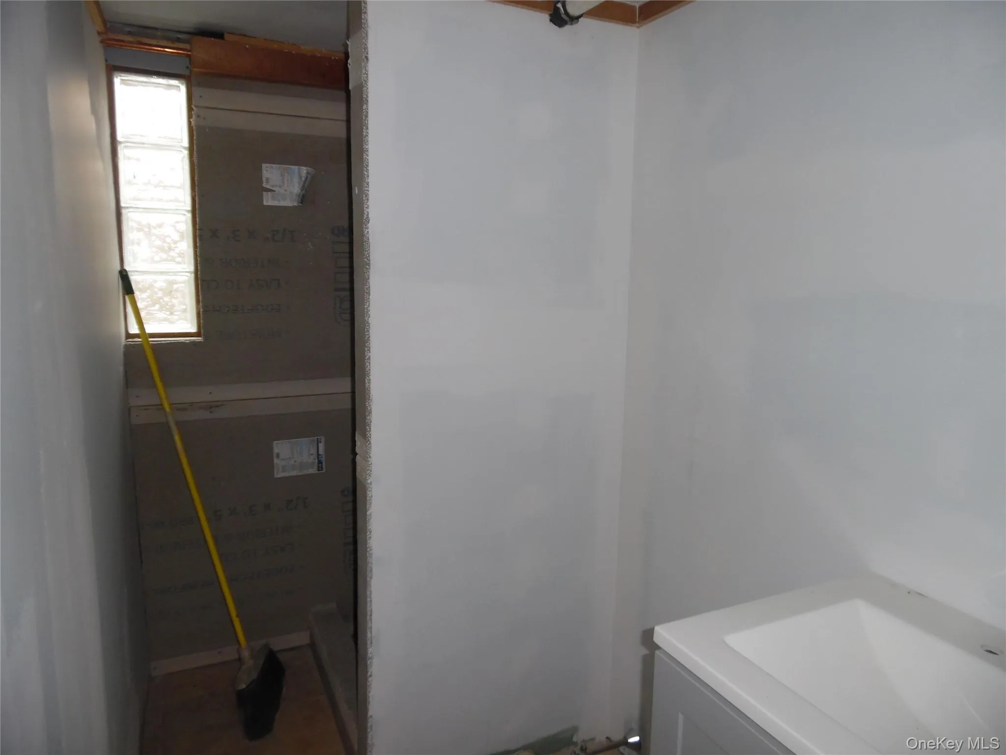 176 Post Hill Road, Fallsburg, NY, 5 Bedrooms Bedrooms, 11 Rooms Rooms,3 BathroomsBathrooms,Residential Lease,For Rent,Post Hill,0,1050521 176 Post Hill Road, Fallsburg, NY, 5 Bedrooms Bedrooms, 11 Rooms Rooms,3 BathroomsBathrooms,Residential Lease,For Rent,Post Hill,0,1050521