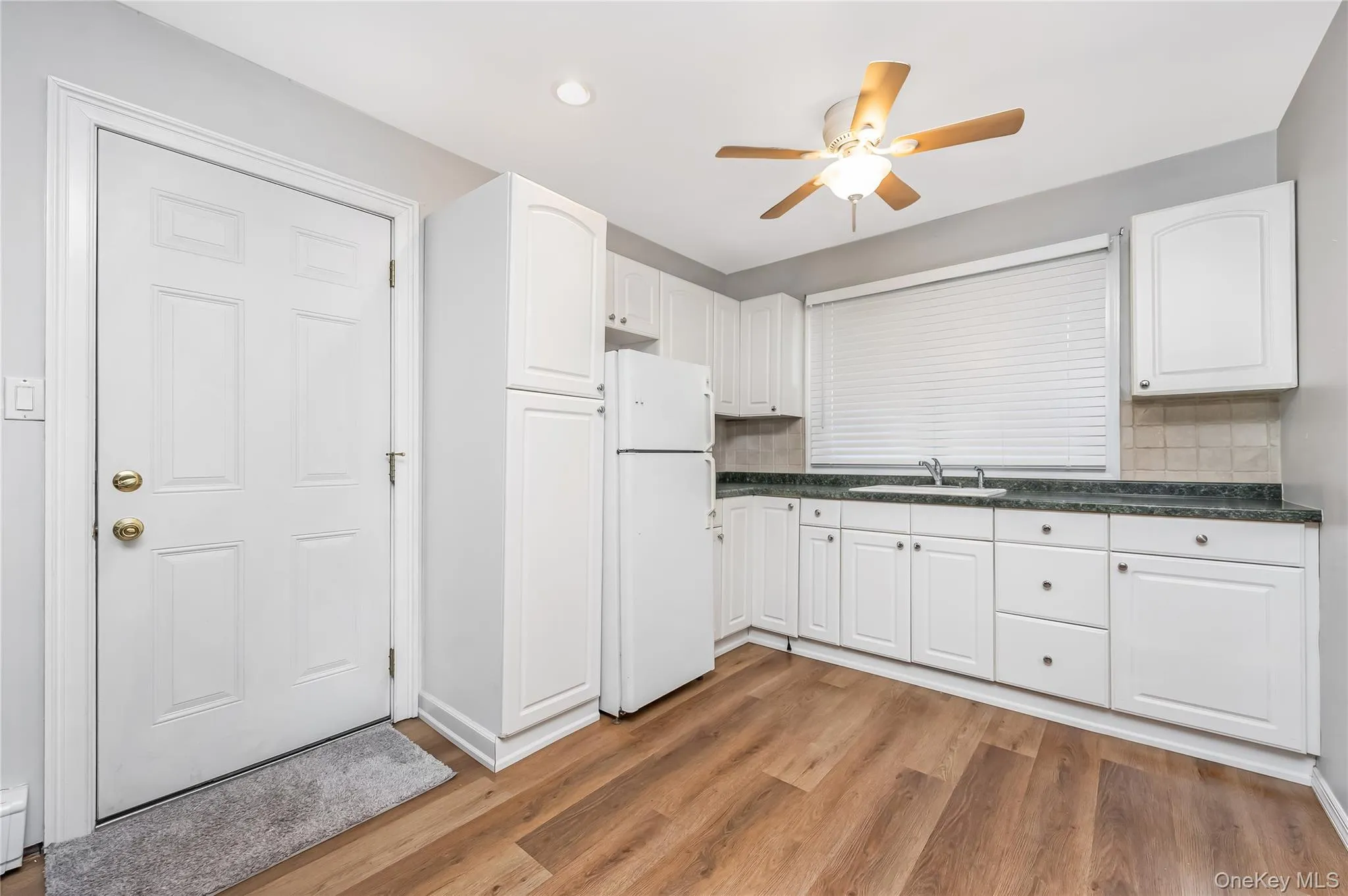 42 Grey Lane, Hempstead, NY, 5 Bedrooms Bedrooms, 10 Rooms Rooms,2 BathroomsBathrooms,Residential,For Rent,Grey,0,1050522 42 Grey Lane, Hempstead, NY, 5 Bedrooms Bedrooms, 10 Rooms Rooms,2 BathroomsBathrooms,Residential,For Rent,Grey,0,1050522