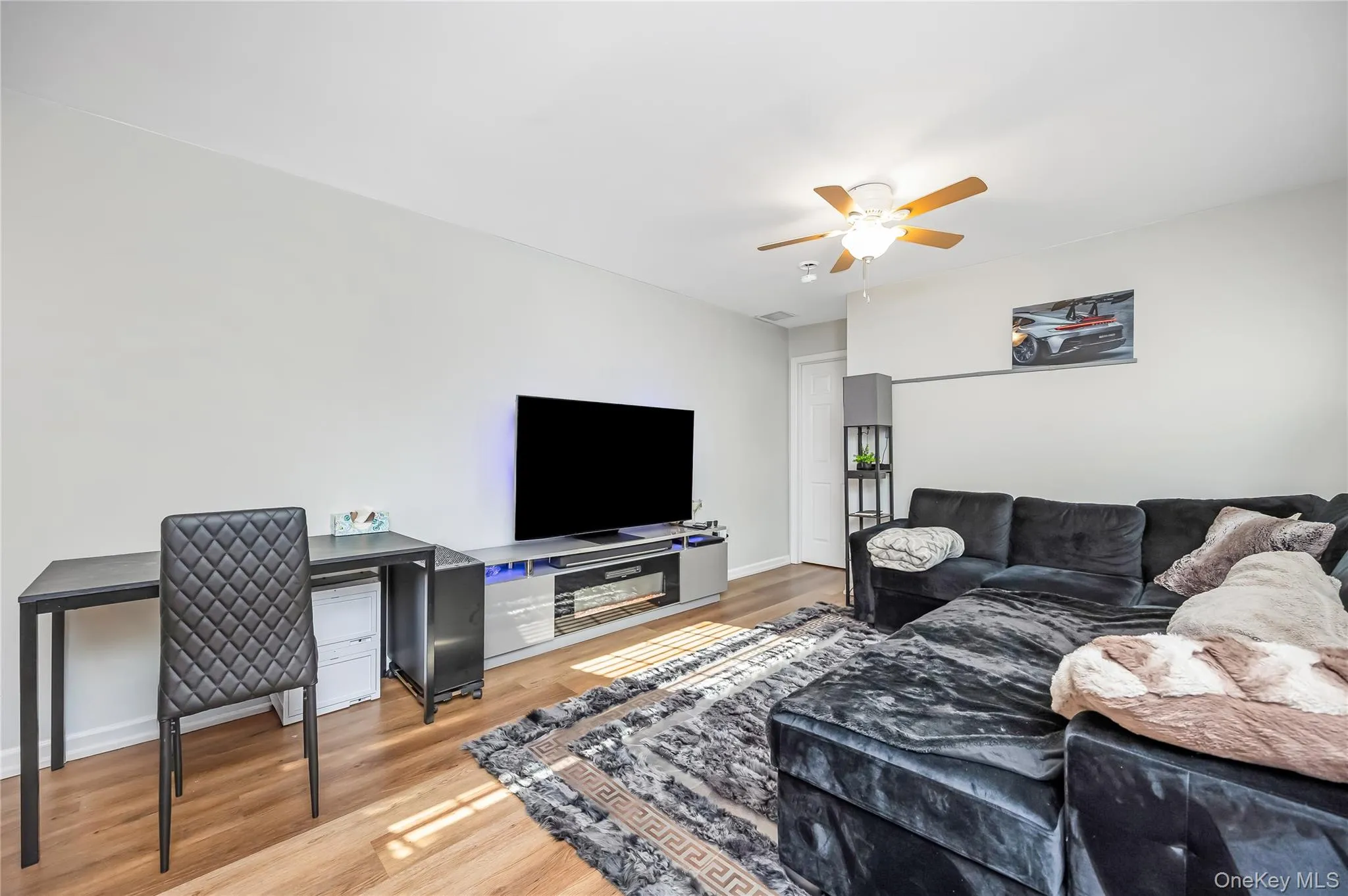42 Grey Lane, Hempstead, NY, 5 Bedrooms Bedrooms, 10 Rooms Rooms,2 BathroomsBathrooms,Residential,For Rent,Grey,0,1050522 42 Grey Lane, Hempstead, NY, 5 Bedrooms Bedrooms, 10 Rooms Rooms,2 BathroomsBathrooms,Residential,For Rent,Grey,0,1050522