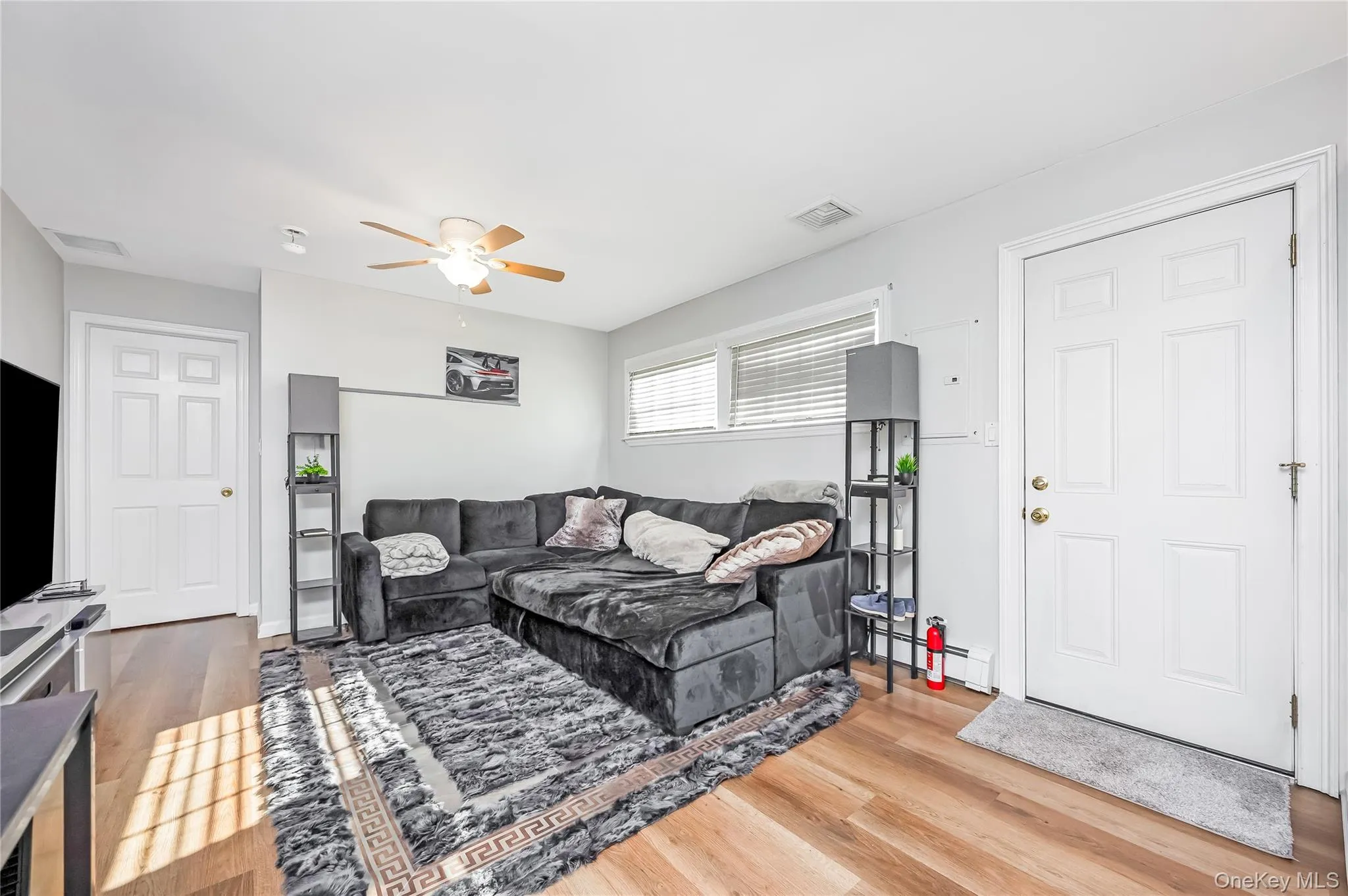 42 Grey Lane, Hempstead, NY, 5 Bedrooms Bedrooms, 10 Rooms Rooms,2 BathroomsBathrooms,Residential,For Rent,Grey,0,1050522 42 Grey Lane, Hempstead, NY, 5 Bedrooms Bedrooms, 10 Rooms Rooms,2 BathroomsBathrooms,Residential,For Rent,Grey,0,1050522