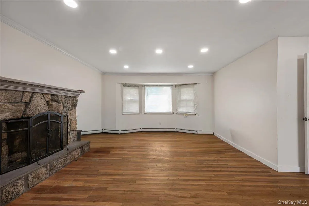 5 Central Avenue, Babylon, NY, 4 Bedrooms Bedrooms, 12 Rooms Rooms,3 BathroomsBathrooms,Residential,For Rent,Central,0,1050526 5 Central Avenue, Babylon, NY, 4 Bedrooms Bedrooms, 12 Rooms Rooms,3 BathroomsBathrooms,Residential,For Rent,Central,0,1050526