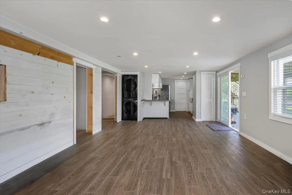 5 Central Avenue, Babylon, NY, 4 Bedrooms Bedrooms, 12 Rooms Rooms,3 BathroomsBathrooms,Residential,For Rent,Central,0,1050526 5 Central Avenue, Babylon, NY, 4 Bedrooms Bedrooms, 12 Rooms Rooms,3 BathroomsBathrooms,Residential,For Rent,Central,0,1050526