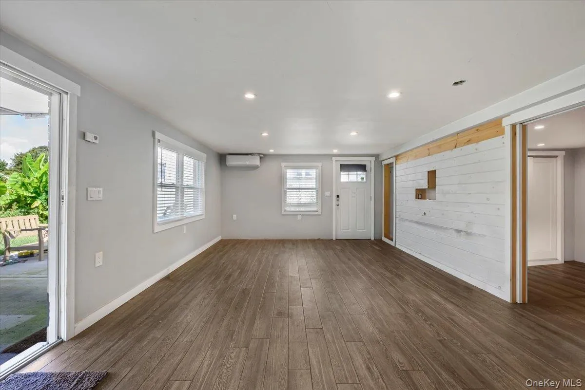 5 Central Avenue, Babylon, NY, 4 Bedrooms Bedrooms, 12 Rooms Rooms,3 BathroomsBathrooms,Residential,For Rent,Central,0,1050526 5 Central Avenue, Babylon, NY, 4 Bedrooms Bedrooms, 12 Rooms Rooms,3 BathroomsBathrooms,Residential,For Rent,Central,0,1050526