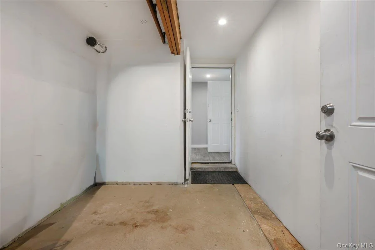 5 Central Avenue, Babylon, NY, 4 Bedrooms Bedrooms, 12 Rooms Rooms,3 BathroomsBathrooms,Residential,For Rent,Central,0,1050526 5 Central Avenue, Babylon, NY, 4 Bedrooms Bedrooms, 12 Rooms Rooms,3 BathroomsBathrooms,Residential,For Rent,Central,0,1050526