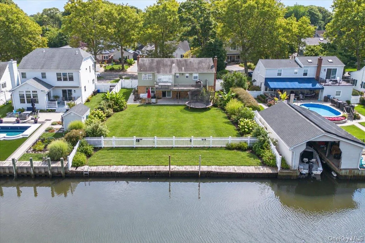 5 Central Avenue, Babylon, NY, 4 Bedrooms Bedrooms, 12 Rooms Rooms,3 BathroomsBathrooms,Residential,For Rent,Central,0,1050526 5 Central Avenue, Babylon, NY, 4 Bedrooms Bedrooms, 12 Rooms Rooms,3 BathroomsBathrooms,Residential,For Rent,Central,0,1050526