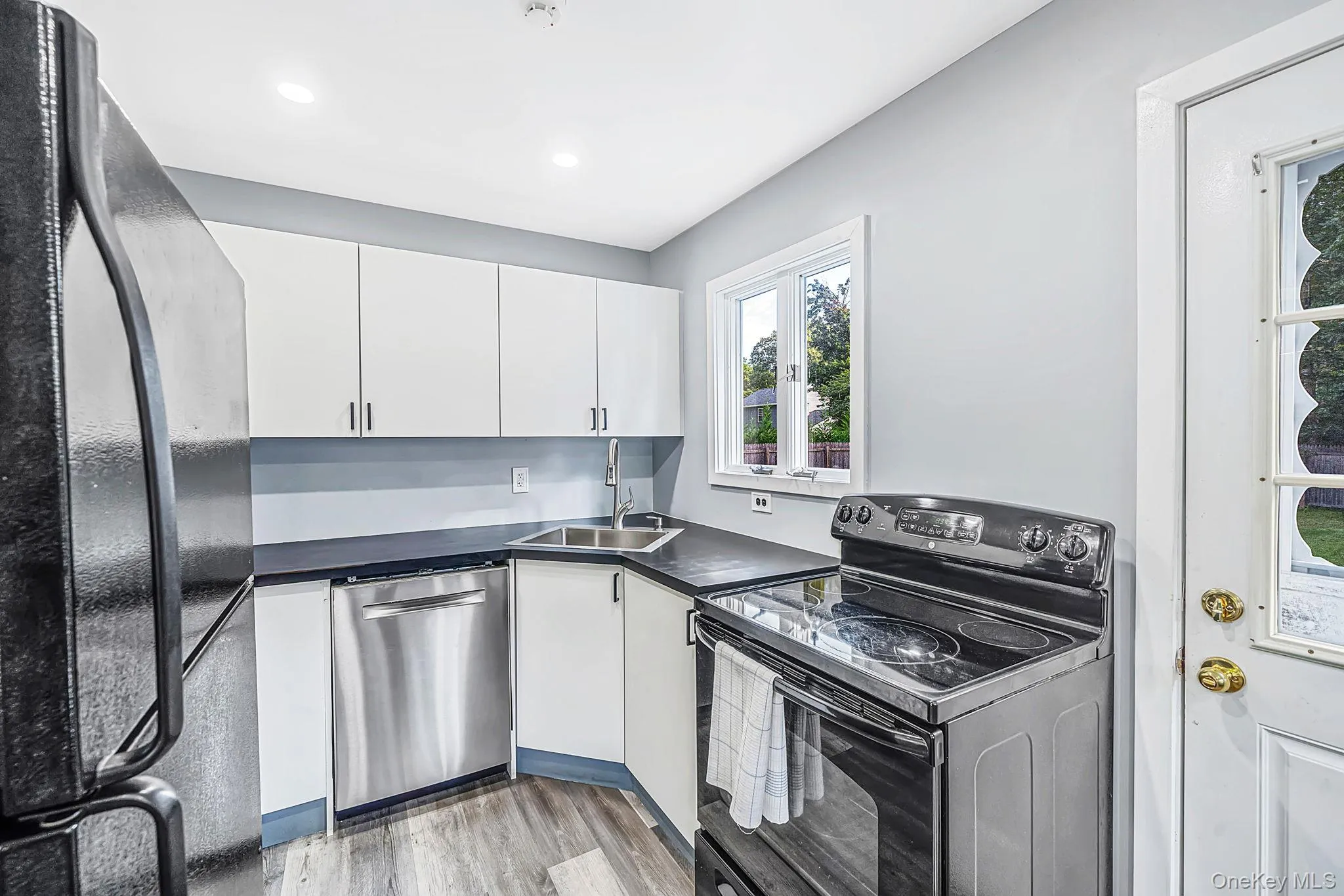 33 Pine Cone Street, Brookhaven, NY, 2 Bedrooms Bedrooms, 4 Rooms Rooms,1 BathroomBathrooms,Residential,For Rent,Pine Cone,0,1050529 33 Pine Cone Street, Brookhaven, NY, 2 Bedrooms Bedrooms, 4 Rooms Rooms,1 BathroomBathrooms,Residential,For Rent,Pine Cone,0,1050529