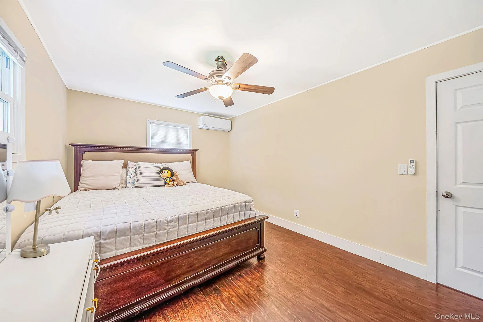 33 Pine Cone Street, Brookhaven, NY, 2 Bedrooms Bedrooms, 4 Rooms Rooms,1 BathroomBathrooms,Residential,For Rent,Pine Cone,0,1050529 33 Pine Cone Street, Brookhaven, NY, 2 Bedrooms Bedrooms, 4 Rooms Rooms,1 BathroomBathrooms,Residential,For Rent,Pine Cone,0,1050529
