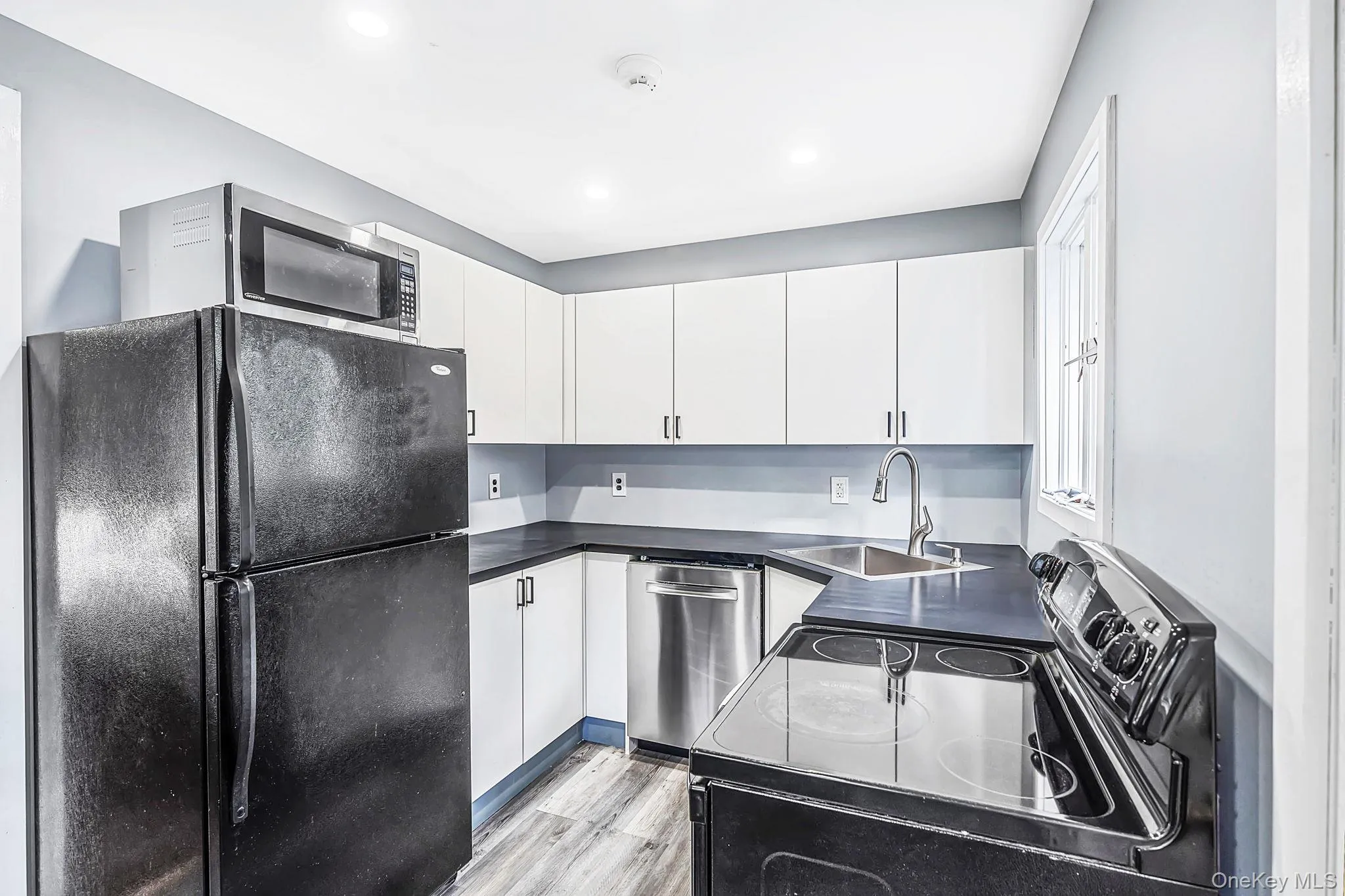 33 Pine Cone Street, Brookhaven, NY, 2 Bedrooms Bedrooms, 4 Rooms Rooms,1 BathroomBathrooms,Residential,For Rent,Pine Cone,0,1050529 33 Pine Cone Street, Brookhaven, NY, 2 Bedrooms Bedrooms, 4 Rooms Rooms,1 BathroomBathrooms,Residential,For Rent,Pine Cone,0,1050529