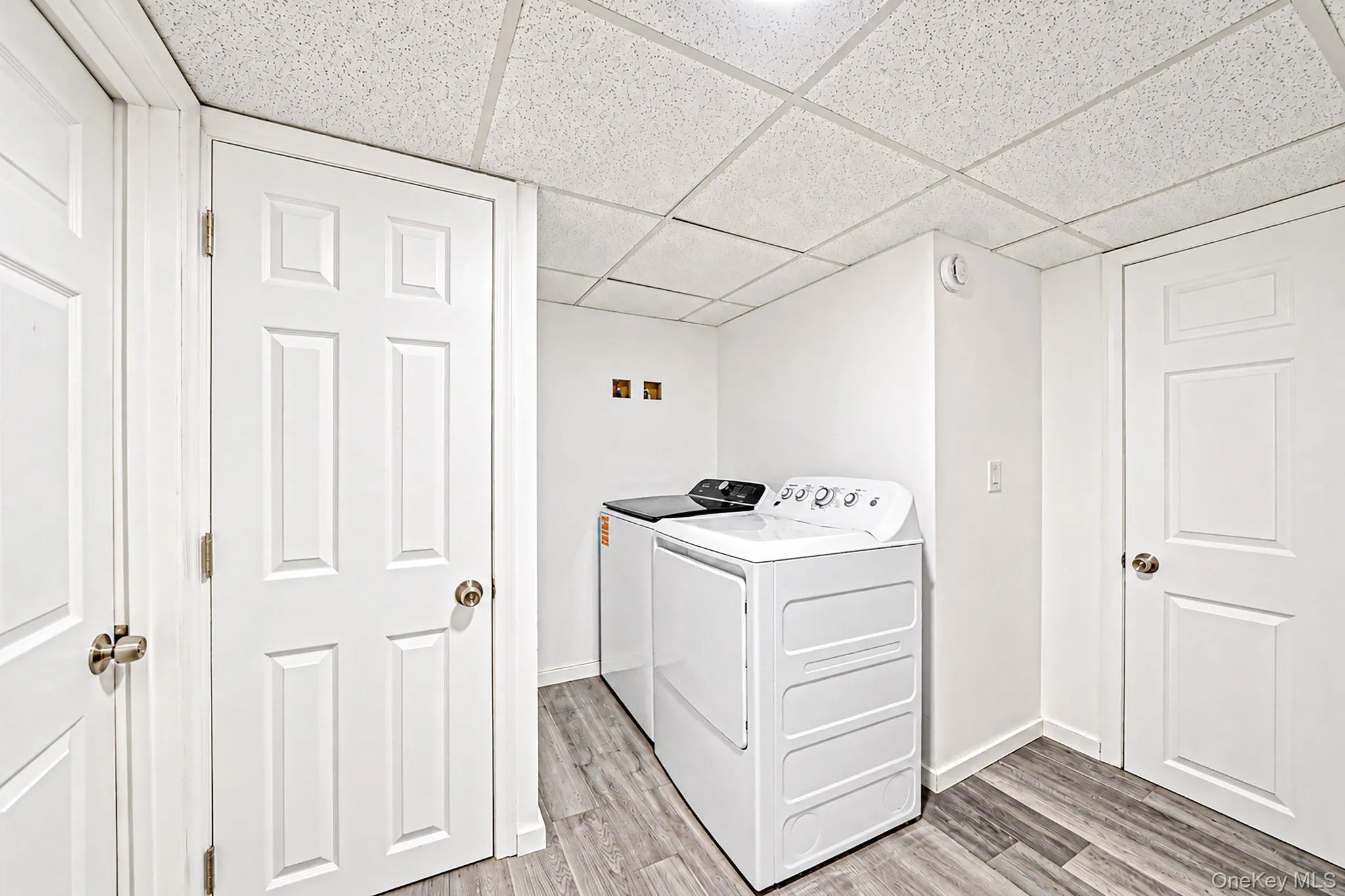 33 Pine Cone Street, Brookhaven, NY, 2 Bedrooms Bedrooms, 4 Rooms Rooms,1 BathroomBathrooms,Residential,For Rent,Pine Cone,0,1050529 33 Pine Cone Street, Brookhaven, NY, 2 Bedrooms Bedrooms, 4 Rooms Rooms,1 BathroomBathrooms,Residential,For Rent,Pine Cone,0,1050529