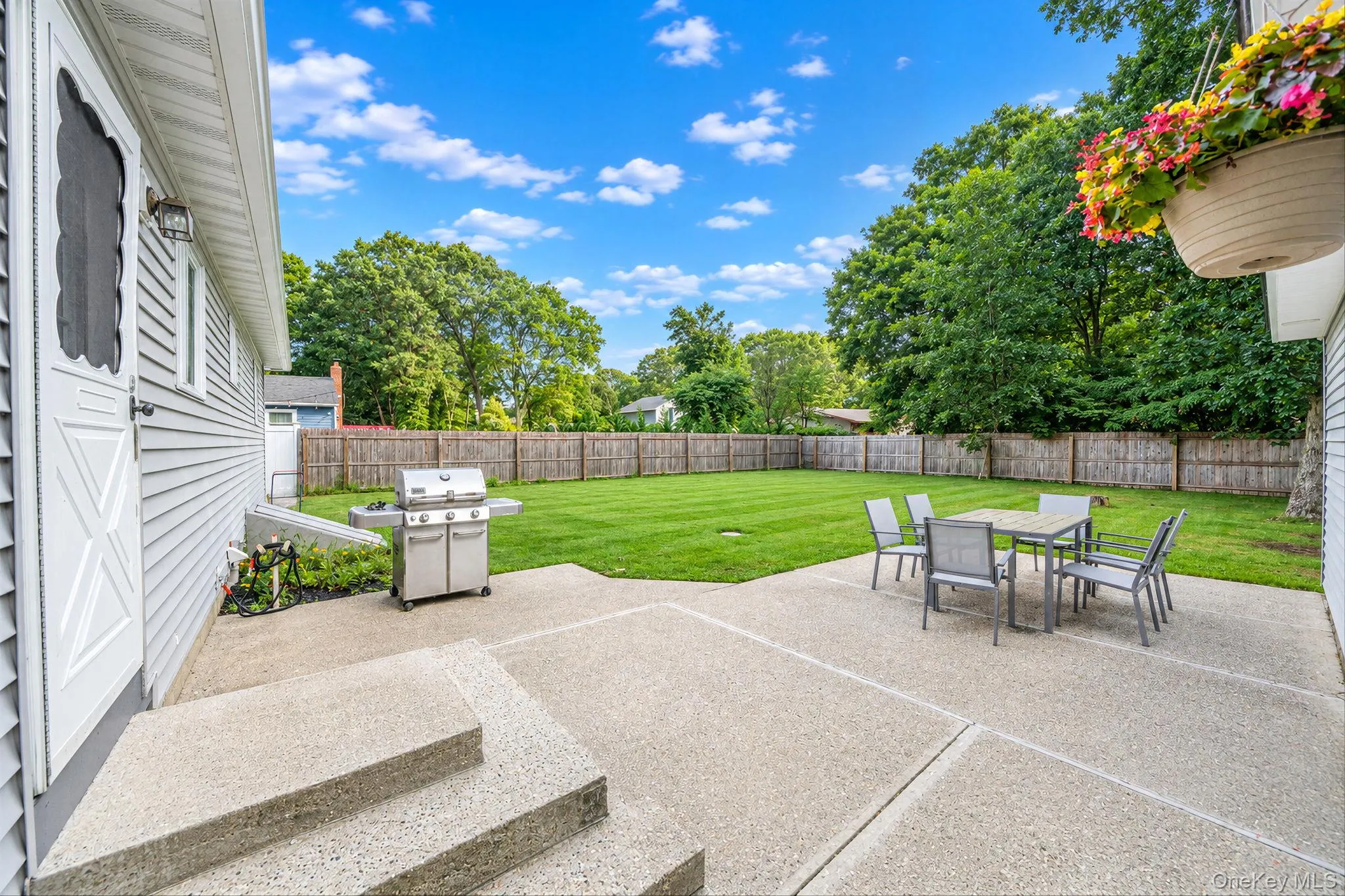 33 Pine Cone Street, Brookhaven, NY, 2 Bedrooms Bedrooms, 4 Rooms Rooms,1 BathroomBathrooms,Residential,For Rent,Pine Cone,0,1050529 33 Pine Cone Street, Brookhaven, NY, 2 Bedrooms Bedrooms, 4 Rooms Rooms,1 BathroomBathrooms,Residential,For Rent,Pine Cone,0,1050529
