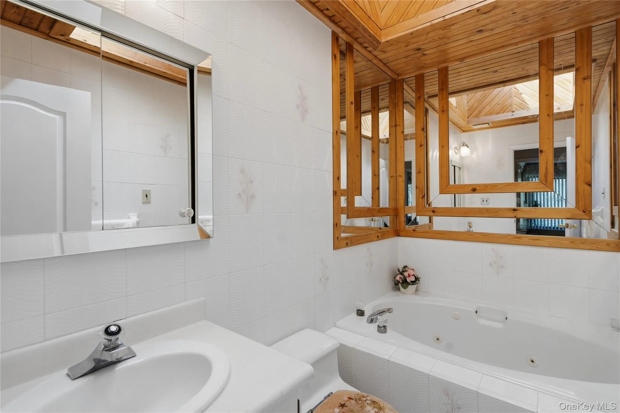 174 Anchor Lane, Islip, NY, 3 Bedrooms Bedrooms, 7 Rooms Rooms,3 BathroomsBathrooms,Residential,For Rent,Anchor,0,1050538 174 Anchor Lane, Islip, NY, 3 Bedrooms Bedrooms, 7 Rooms Rooms,3 BathroomsBathrooms,Residential,For Rent,Anchor,0,1050538