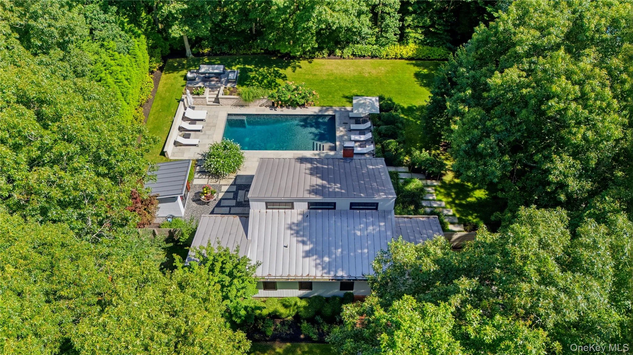 12 Surrey Court, East Hampton, NY, 3 Bedrooms Bedrooms, 8 Rooms Rooms,3 BathroomsBathrooms,Residential,For Rent,Surrey,0,1050540 12 Surrey Court, East Hampton, NY, 3 Bedrooms Bedrooms, 8 Rooms Rooms,3 BathroomsBathrooms,Residential,For Rent,Surrey,0,1050540