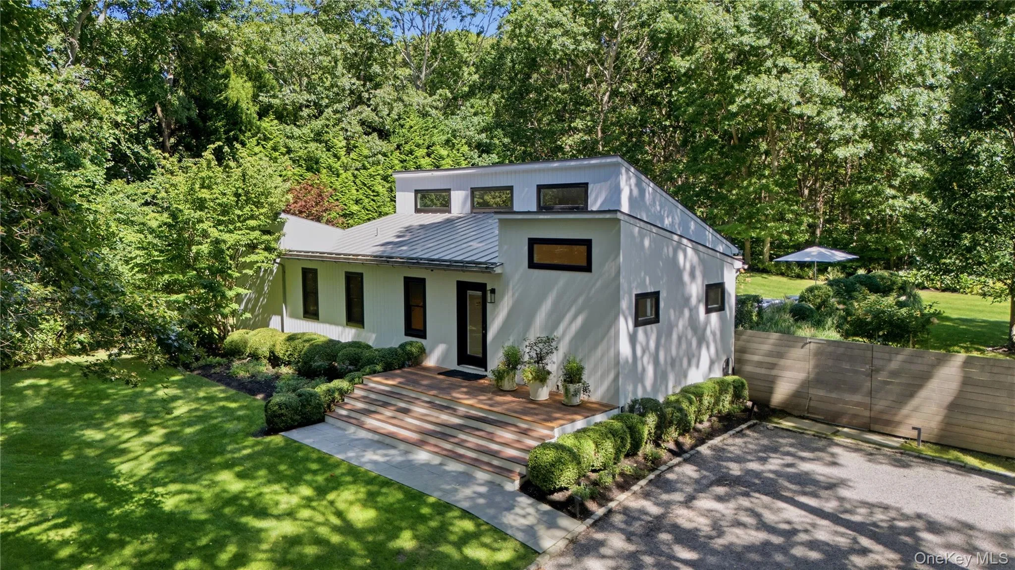 12 Surrey Court, East Hampton, NY, 3 Bedrooms Bedrooms, 8 Rooms Rooms,3 BathroomsBathrooms,Residential,For Rent,Surrey,0,1050540 12 Surrey Court, East Hampton, NY, 3 Bedrooms Bedrooms, 8 Rooms Rooms,3 BathroomsBathrooms,Residential,For Rent,Surrey,0,1050540