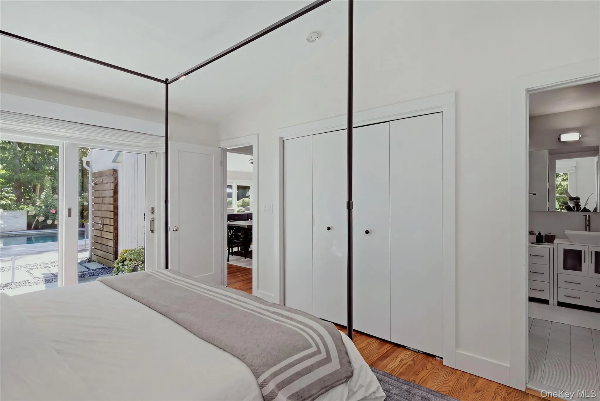 12 Surrey Court, East Hampton, NY, 3 Bedrooms Bedrooms, 8 Rooms Rooms,3 BathroomsBathrooms,Residential,For Rent,Surrey,0,1050540 12 Surrey Court, East Hampton, NY, 3 Bedrooms Bedrooms, 8 Rooms Rooms,3 BathroomsBathrooms,Residential,For Rent,Surrey,0,1050540
