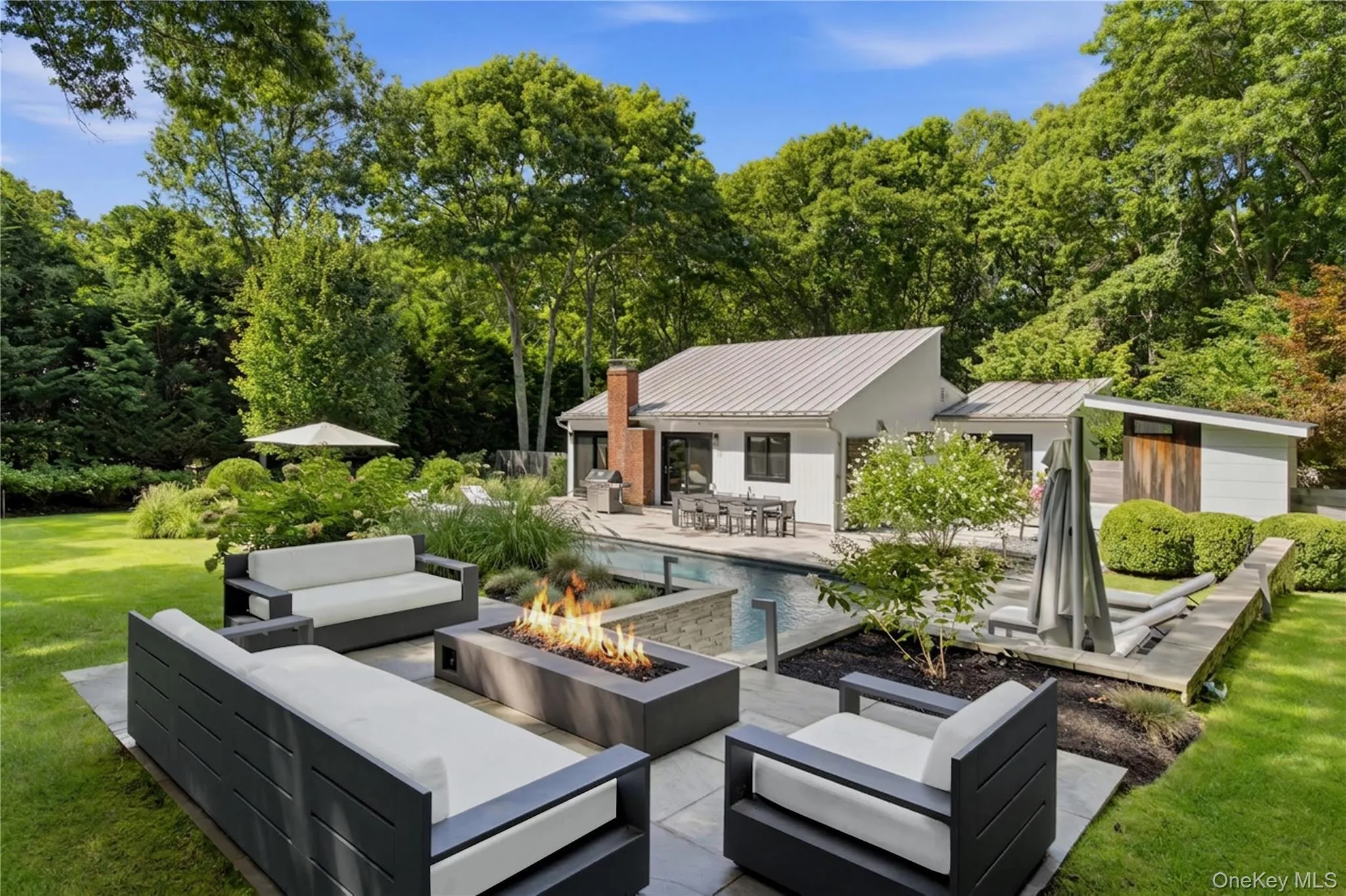12 Surrey Court, East Hampton, NY, 3 Bedrooms Bedrooms, 8 Rooms Rooms,3 BathroomsBathrooms,Residential,For Rent,Surrey,0,1050540 12 Surrey Court, East Hampton, NY, 3 Bedrooms Bedrooms, 8 Rooms Rooms,3 BathroomsBathrooms,Residential,For Rent,Surrey,0,1050540