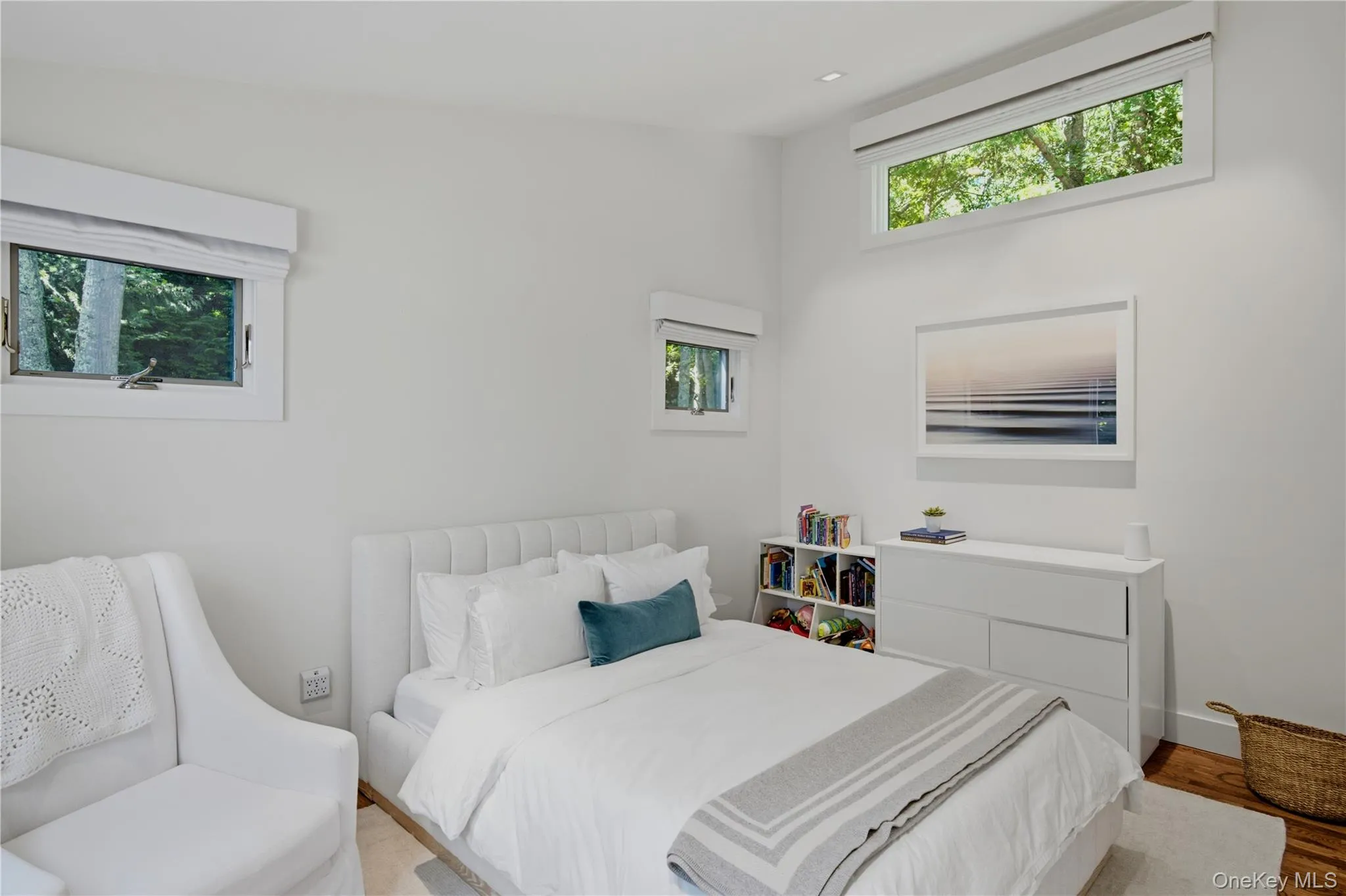 12 Surrey Court, East Hampton, NY, 3 Bedrooms Bedrooms, 8 Rooms Rooms,3 BathroomsBathrooms,Residential,For Rent,Surrey,0,1050540 12 Surrey Court, East Hampton, NY, 3 Bedrooms Bedrooms, 8 Rooms Rooms,3 BathroomsBathrooms,Residential,For Rent,Surrey,0,1050540
