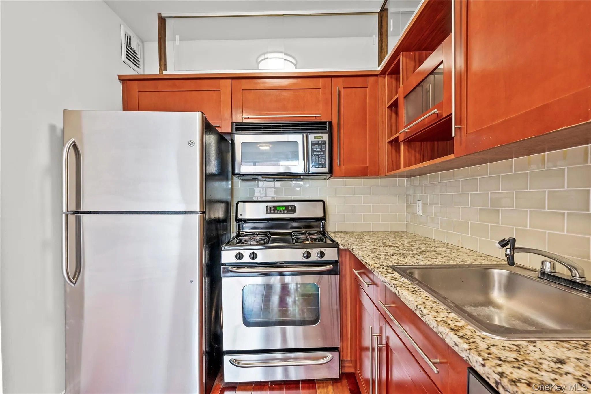 30-85 Vernon Boulevard, New York, NY, 1 Bedroom Bedrooms, 4 Rooms Rooms,1 BathroomBathrooms,Residential,For Rent,Vernon,0,1050541 30-85 Vernon Boulevard, New York, NY, 1 Bedroom Bedrooms, 4 Rooms Rooms,1 BathroomBathrooms,Residential,For Rent,Vernon,0,1050541