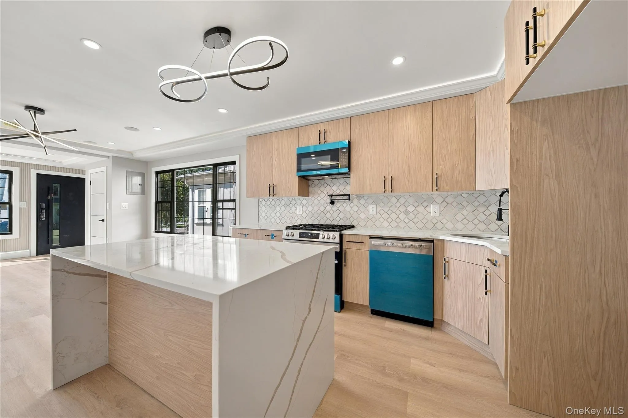 105-19 189th Street, New York, NY, 4 Bedrooms Bedrooms, 10 Rooms Rooms,3 BathroomsBathrooms,Residential,For Rent,189th,0,1050545 105-19 189th Street, New York, NY, 4 Bedrooms Bedrooms, 10 Rooms Rooms,3 BathroomsBathrooms,Residential,For Rent,189th,0,1050545