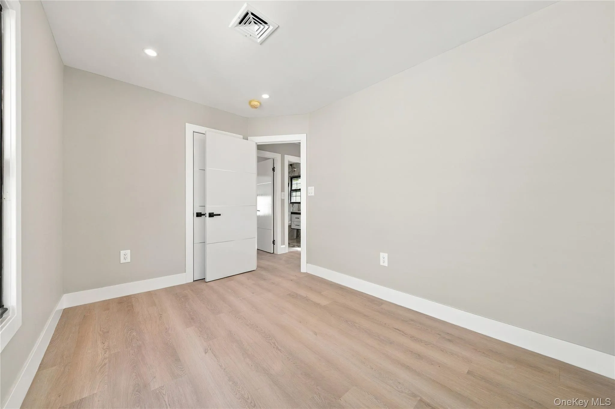 105-19 189th Street, New York, NY, 4 Bedrooms Bedrooms, 10 Rooms Rooms,3 BathroomsBathrooms,Residential,For Rent,189th,0,1050545 105-19 189th Street, New York, NY, 4 Bedrooms Bedrooms, 10 Rooms Rooms,3 BathroomsBathrooms,Residential,For Rent,189th,0,1050545