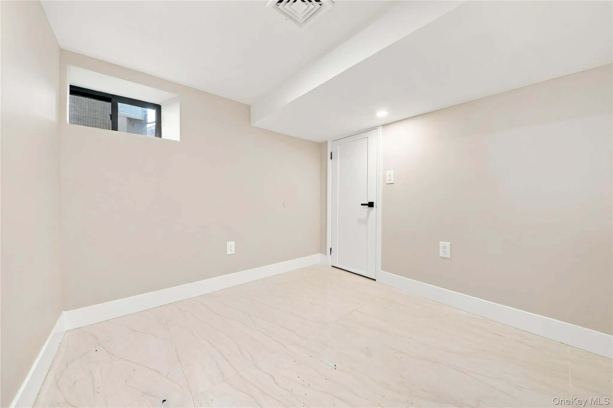 105-19 189th Street, New York, NY, 4 Bedrooms Bedrooms, 10 Rooms Rooms,3 BathroomsBathrooms,Residential,For Rent,189th,0,1050545 105-19 189th Street, New York, NY, 4 Bedrooms Bedrooms, 10 Rooms Rooms,3 BathroomsBathrooms,Residential,For Rent,189th,0,1050545