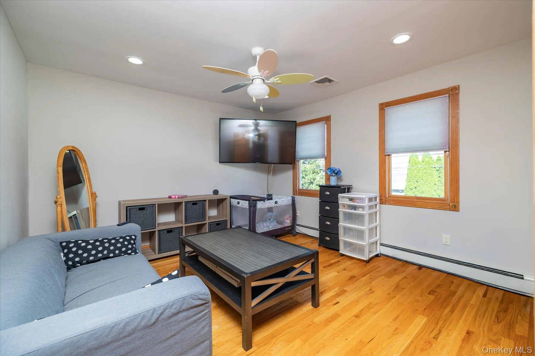 27 Welcome Lane, Hempstead, NY, 4 Bedrooms Bedrooms, 7 Rooms Rooms,2 BathroomsBathrooms,Residential,For Rent,Welcome,0,1050546 27 Welcome Lane, Hempstead, NY, 4 Bedrooms Bedrooms, 7 Rooms Rooms,2 BathroomsBathrooms,Residential,For Rent,Welcome,0,1050546