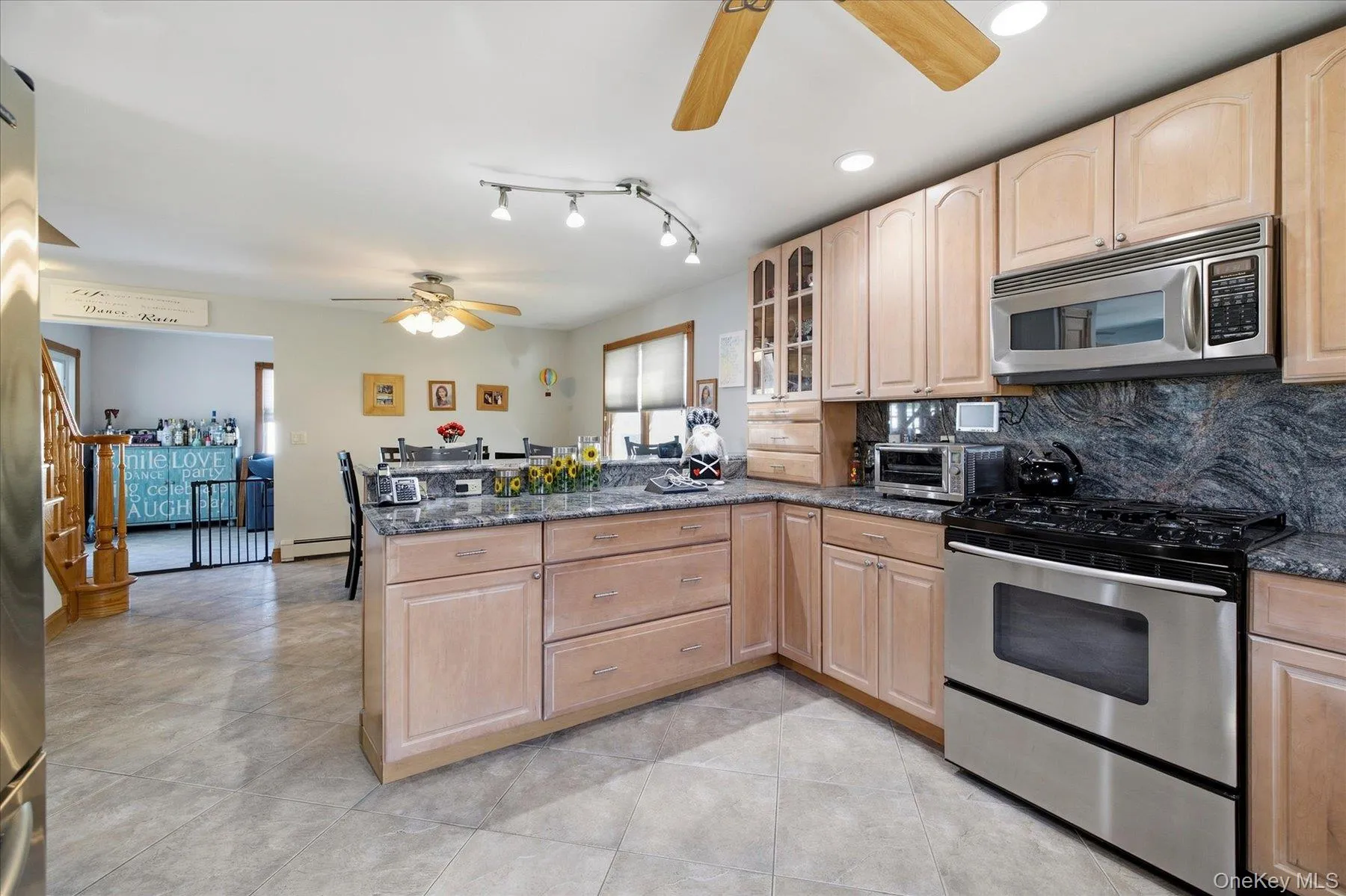 27 Welcome Lane, Hempstead, NY, 4 Bedrooms Bedrooms, 7 Rooms Rooms,2 BathroomsBathrooms,Residential,For Rent,Welcome,0,1050546 27 Welcome Lane, Hempstead, NY, 4 Bedrooms Bedrooms, 7 Rooms Rooms,2 BathroomsBathrooms,Residential,For Rent,Welcome,0,1050546