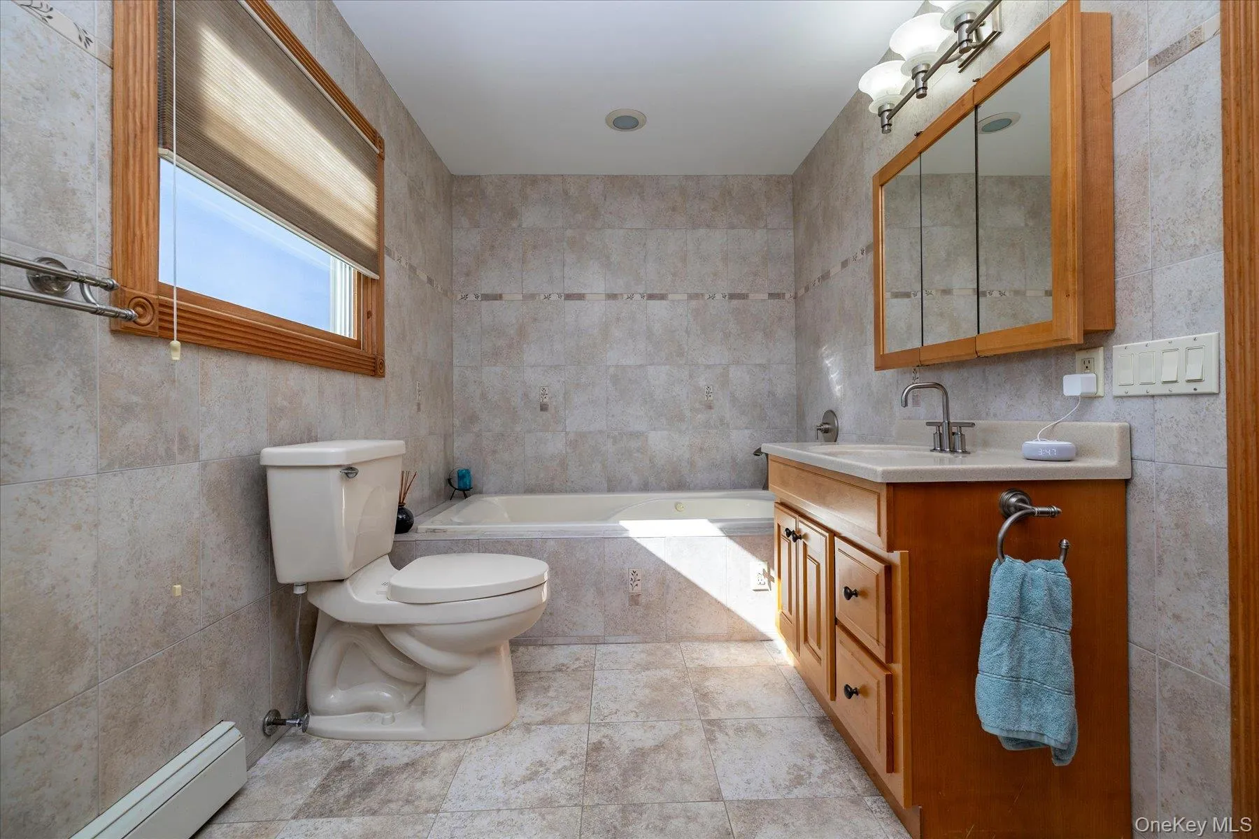 27 Welcome Lane, Hempstead, NY, 4 Bedrooms Bedrooms, 7 Rooms Rooms,2 BathroomsBathrooms,Residential,For Rent,Welcome,0,1050546 27 Welcome Lane, Hempstead, NY, 4 Bedrooms Bedrooms, 7 Rooms Rooms,2 BathroomsBathrooms,Residential,For Rent,Welcome,0,1050546