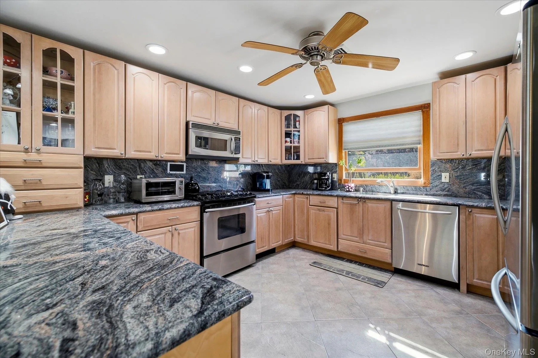 27 Welcome Lane, Hempstead, NY, 4 Bedrooms Bedrooms, 7 Rooms Rooms,2 BathroomsBathrooms,Residential,For Rent,Welcome,0,1050546 27 Welcome Lane, Hempstead, NY, 4 Bedrooms Bedrooms, 7 Rooms Rooms,2 BathroomsBathrooms,Residential,For Rent,Welcome,0,1050546