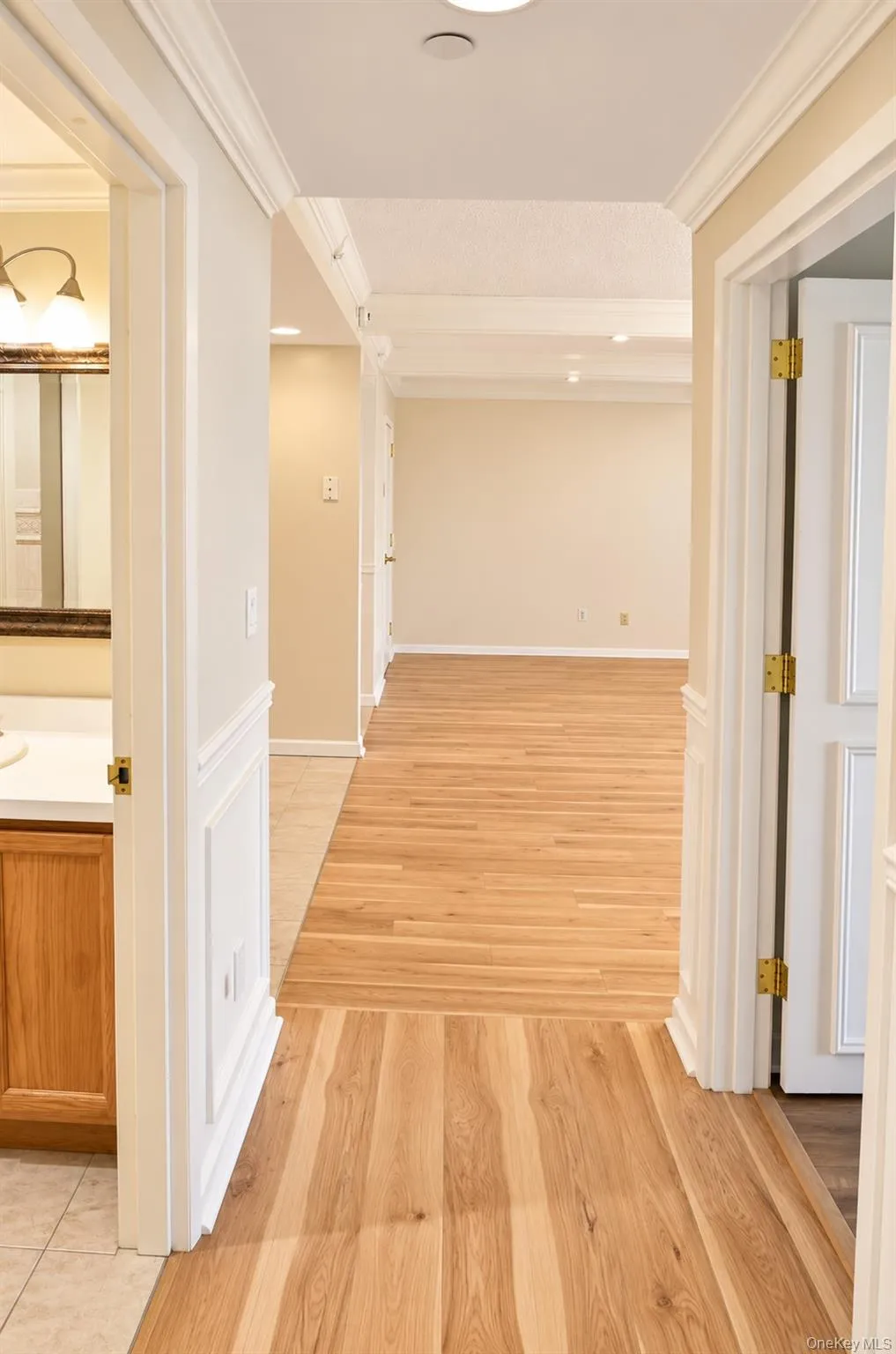 242 Maple Avenue, North Hempstead, NY, 2 Bedroom Bedrooms, 8 Room Rooms,2 BathroomBathrooms,Residential Lease,For Rent,Maple,0,1050547 242 Maple Avenue, North Hempstead, NY, 2 Bedroom Bedrooms, 8 Room Rooms,2 BathroomBathrooms,Residential Lease,For Rent,Maple,0,1050547